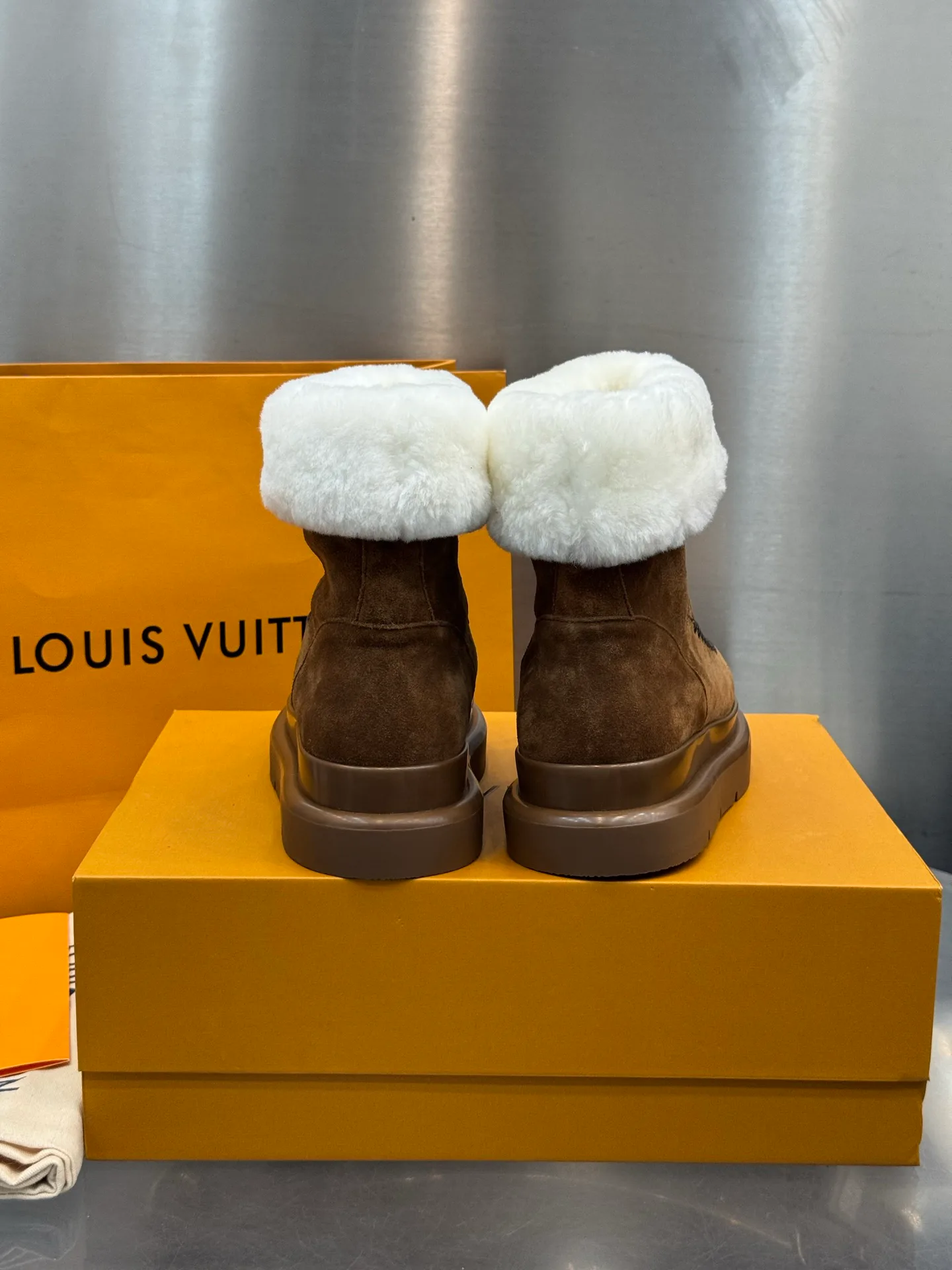 Women's Ugg Boots LOUIS VUITTON 18202485