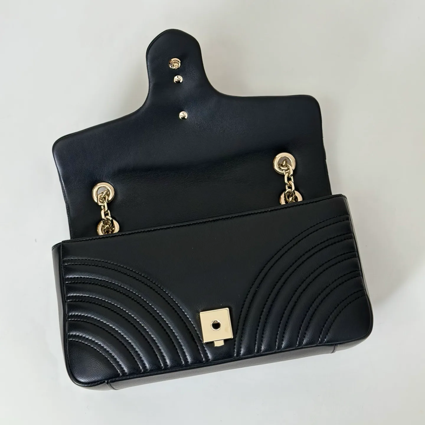 Классические Сумки Женские Gucci 18614528