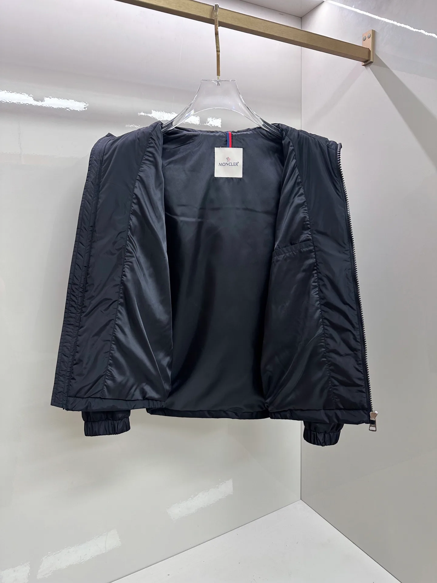 Men's Jackets And Down Jackets MONCLER 18140238