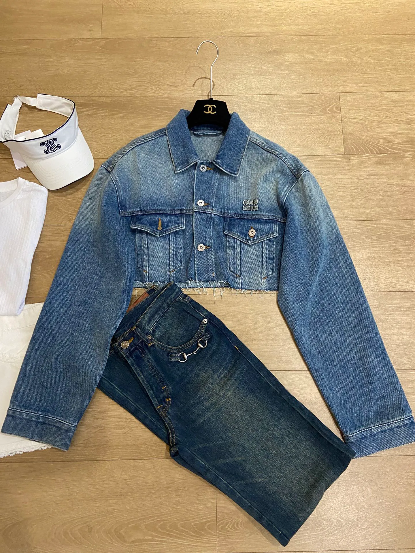 Women's Jackets And Down Jackets MIU MIU 17222086