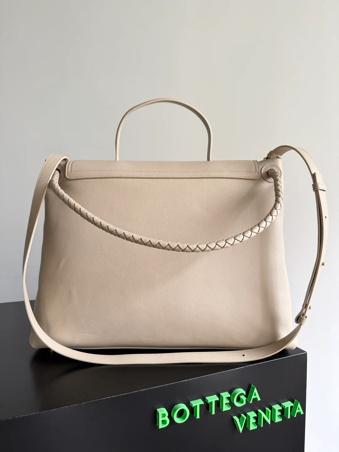 Women's Classic Handbags BOTTEGA VENETA 16878938