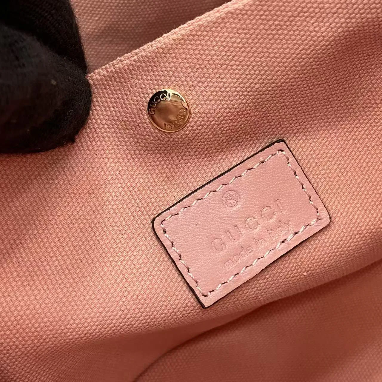 Women's Classic Handbags GUCCI 18404542