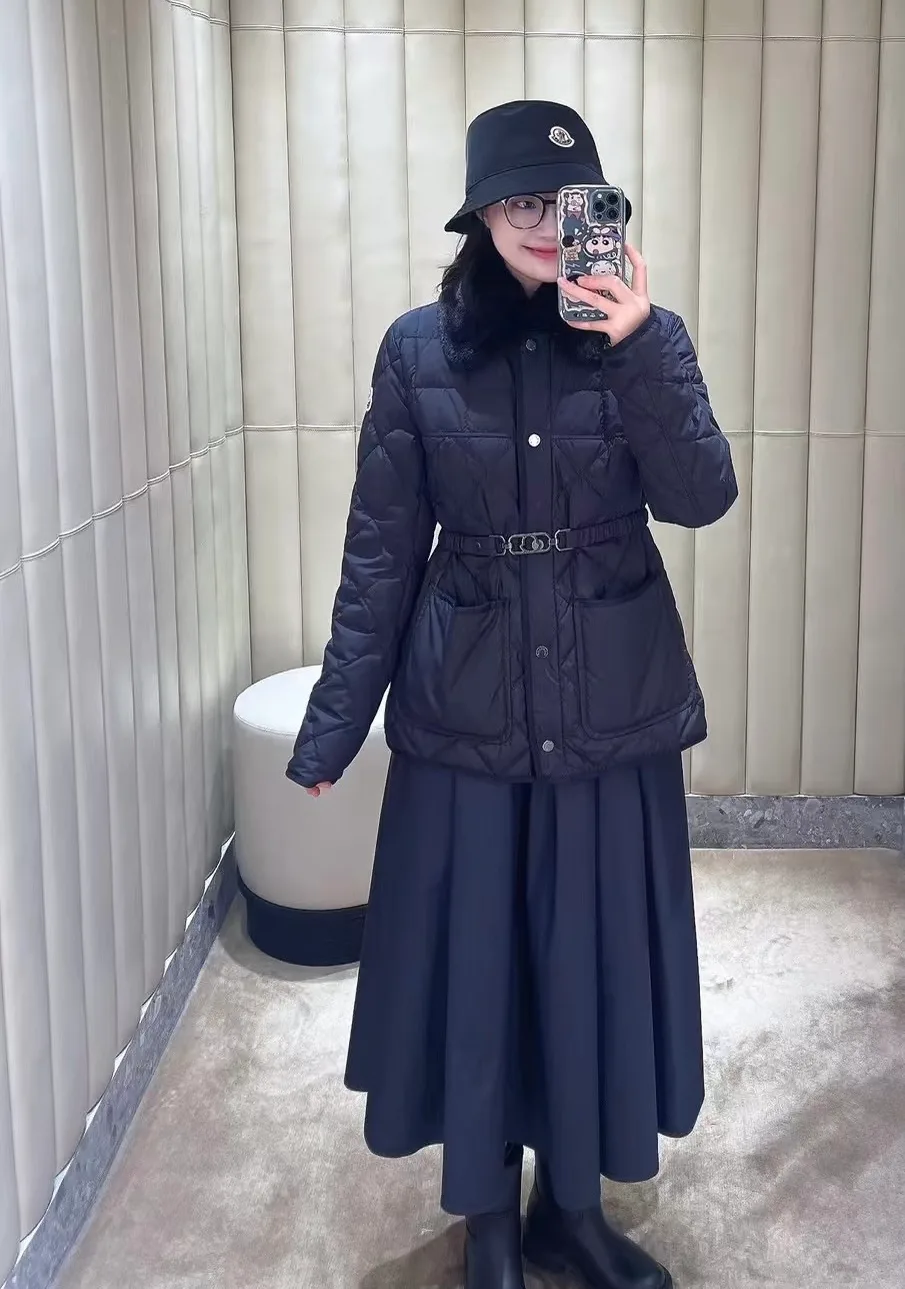 Women's Jackets And Down Jackets MONCLER 18048058