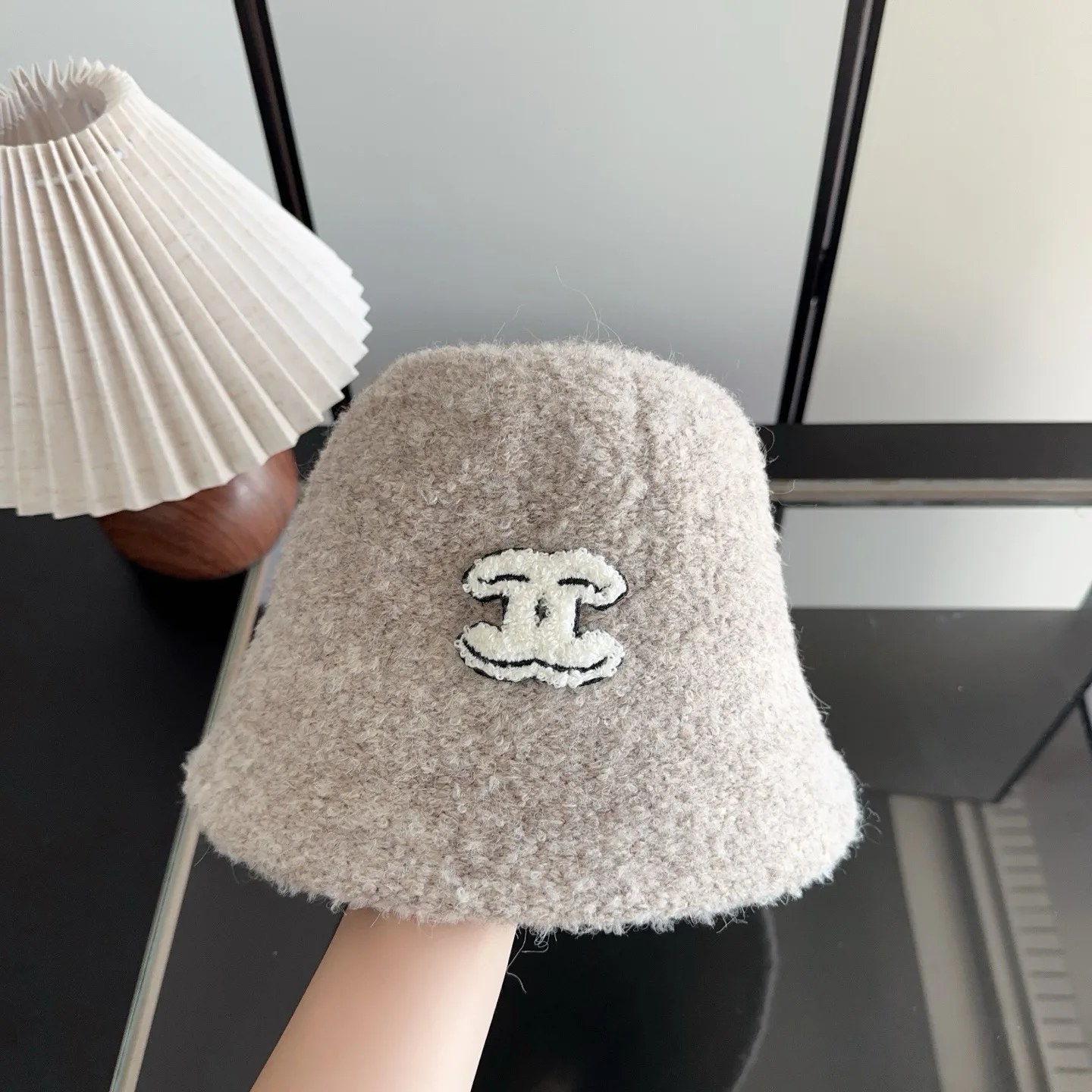 Hats CHANEL 18105168
