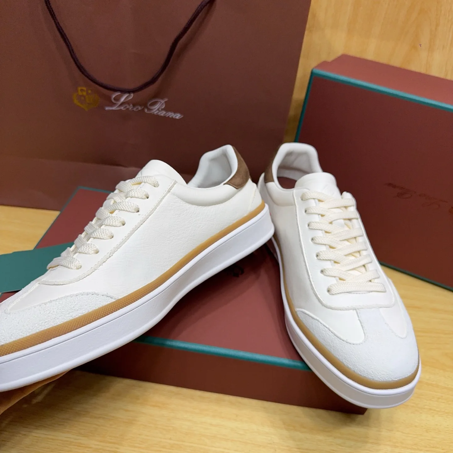 Women's Sneakers LORO PIANA 18263646