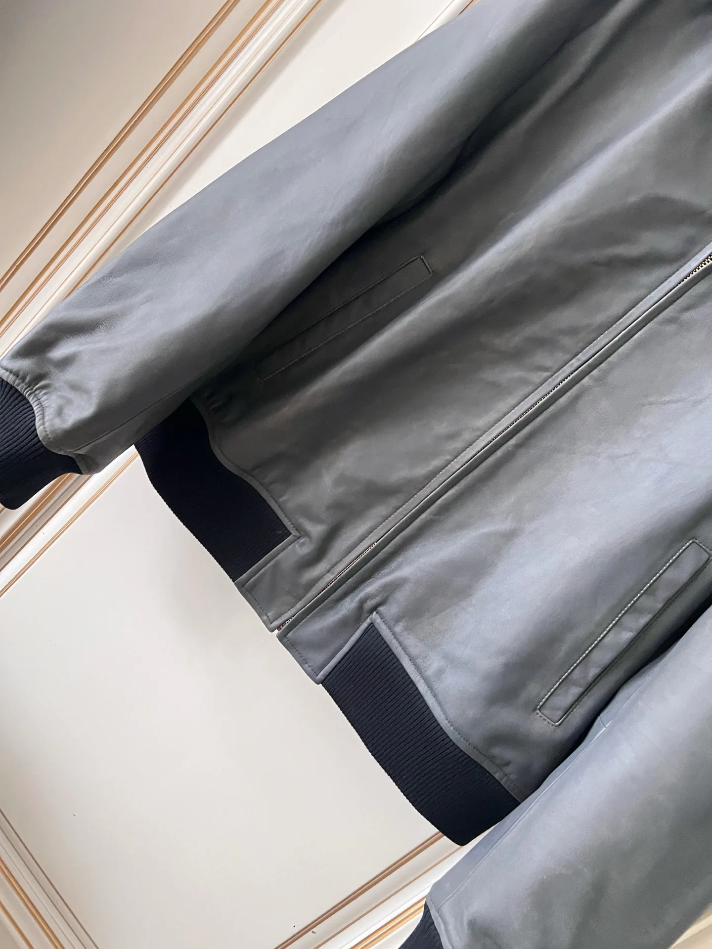 Women's Leather Jackets And Sheepskin Coats LOUIS VUITTON 18409012