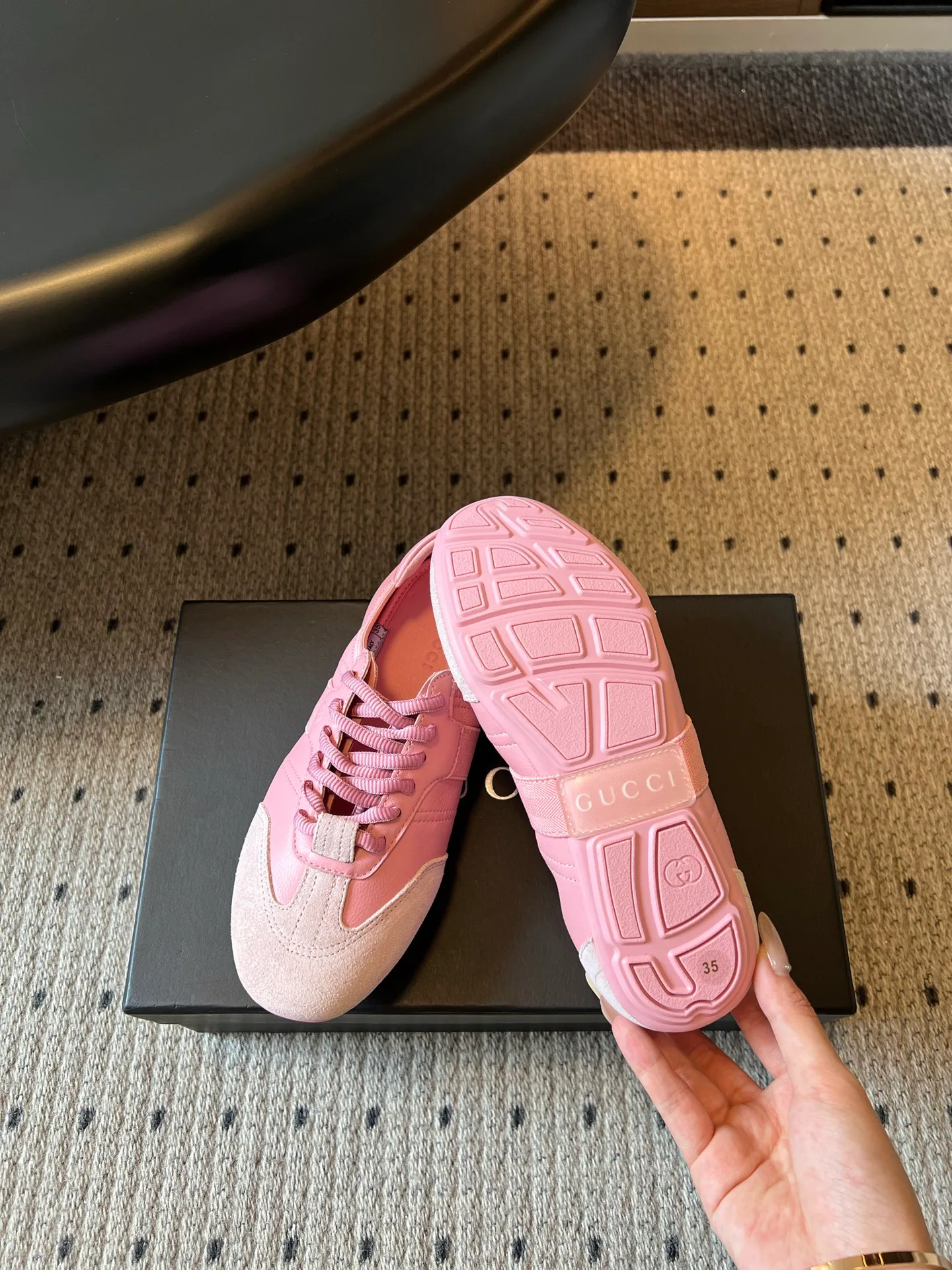 Women's Sneakers GUCCI 17614657