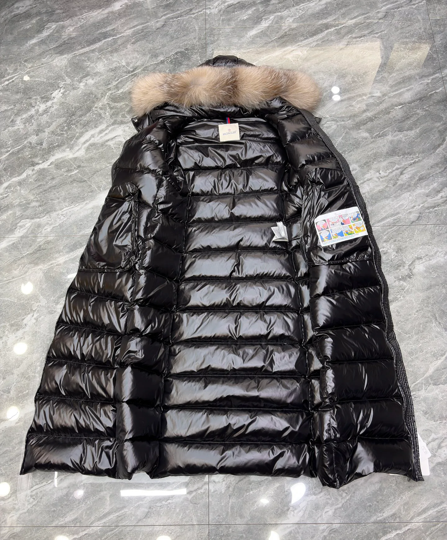 Women's Jackets And Down Jackets MONCLER 17801588