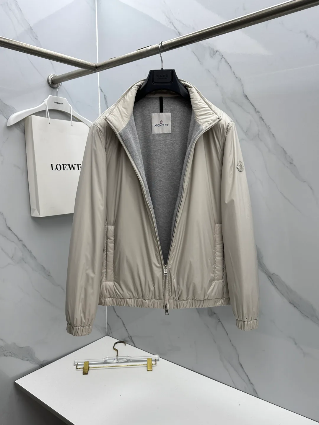Куртки И Пуховики Мужские Moncler 18596984