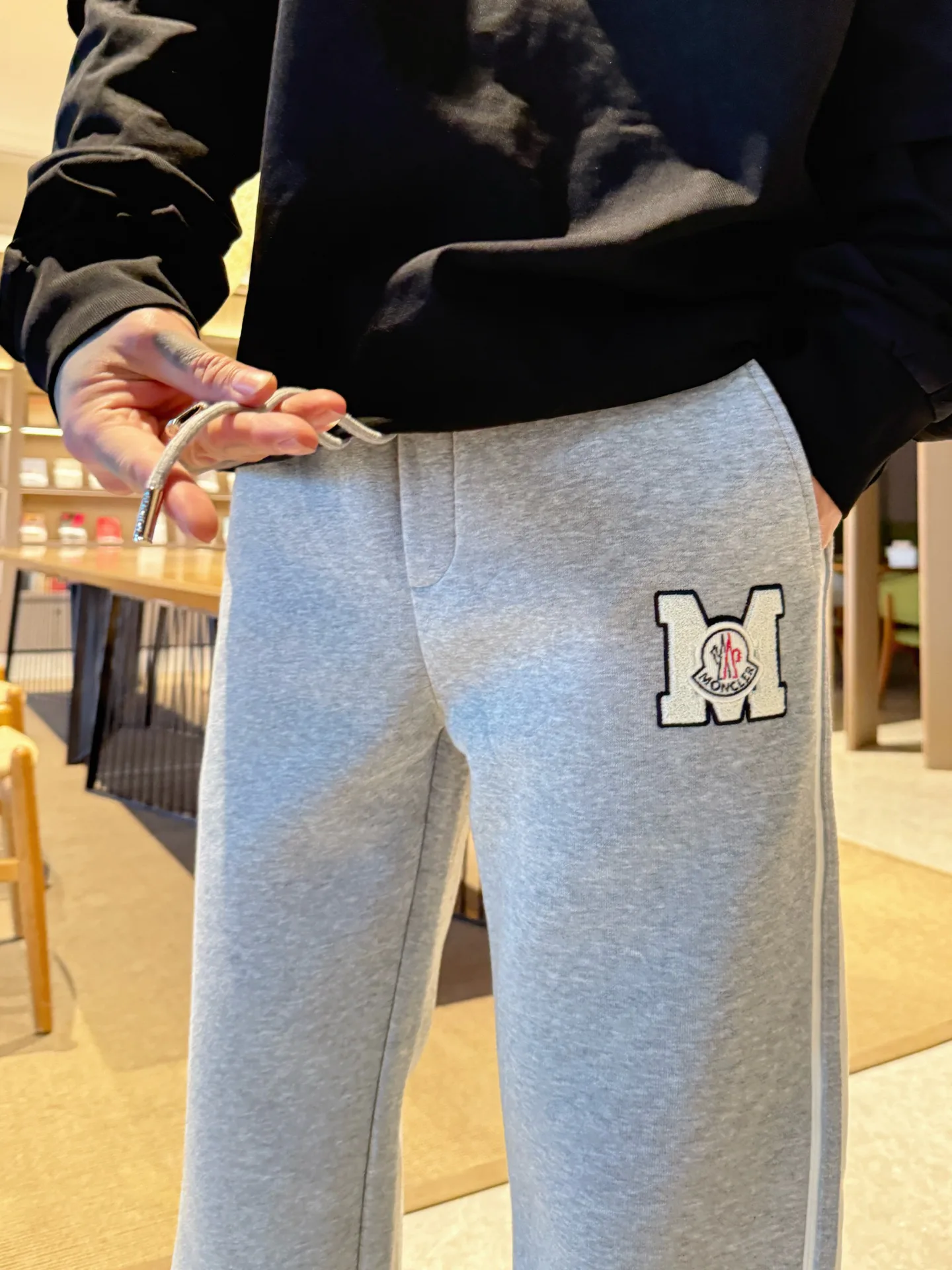 Men's Trousers MONCLER 18345835