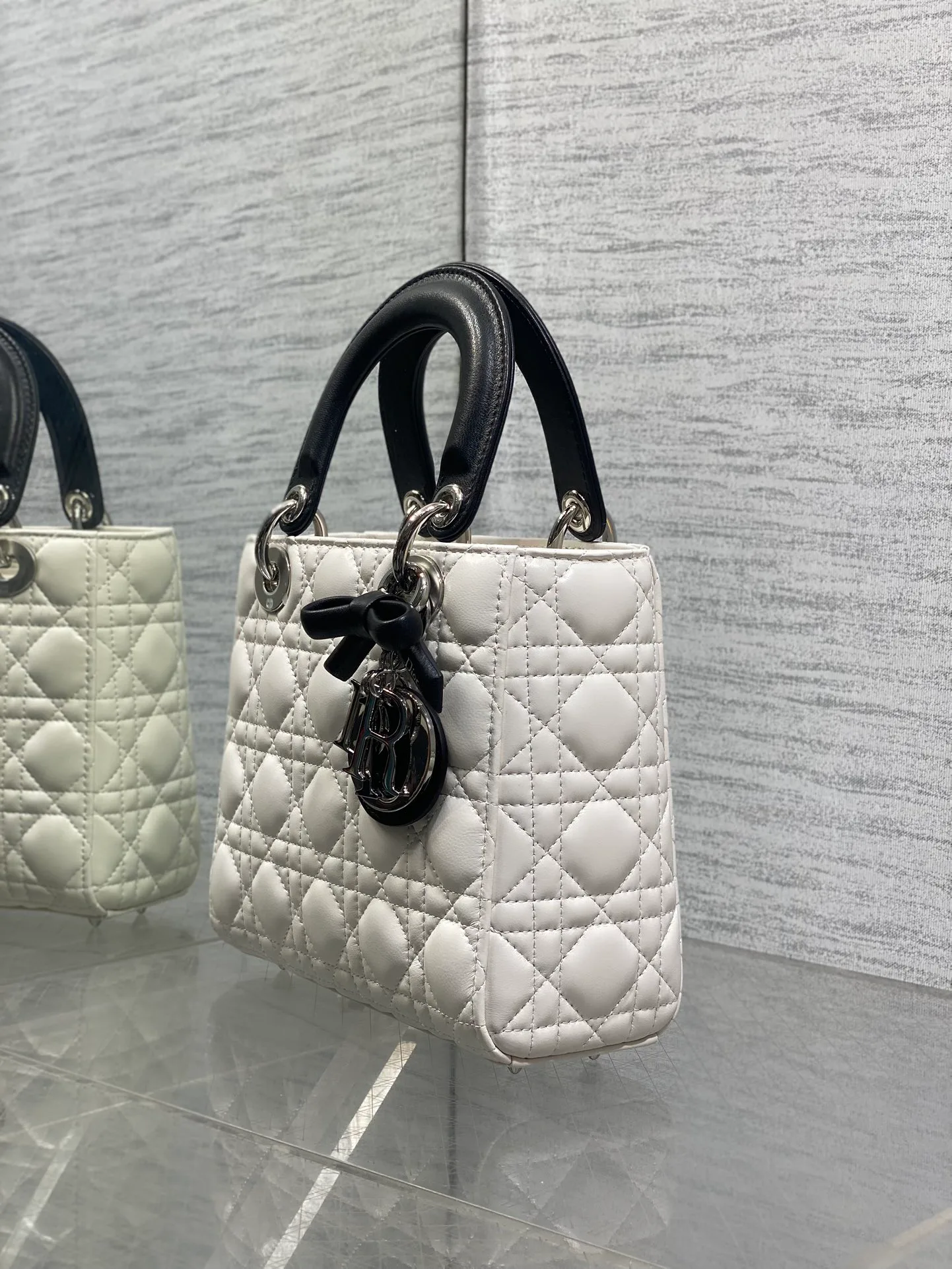 Women's Classic Handbags CHRISTIAN DIOR 17795011