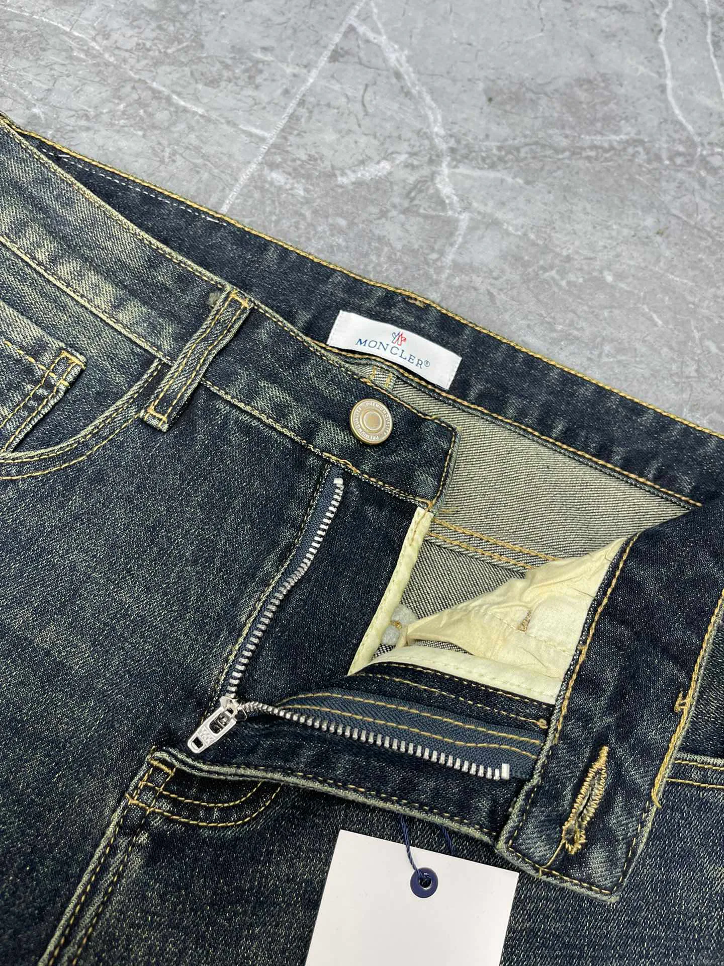 Men's Jeans MONCLER 18068809