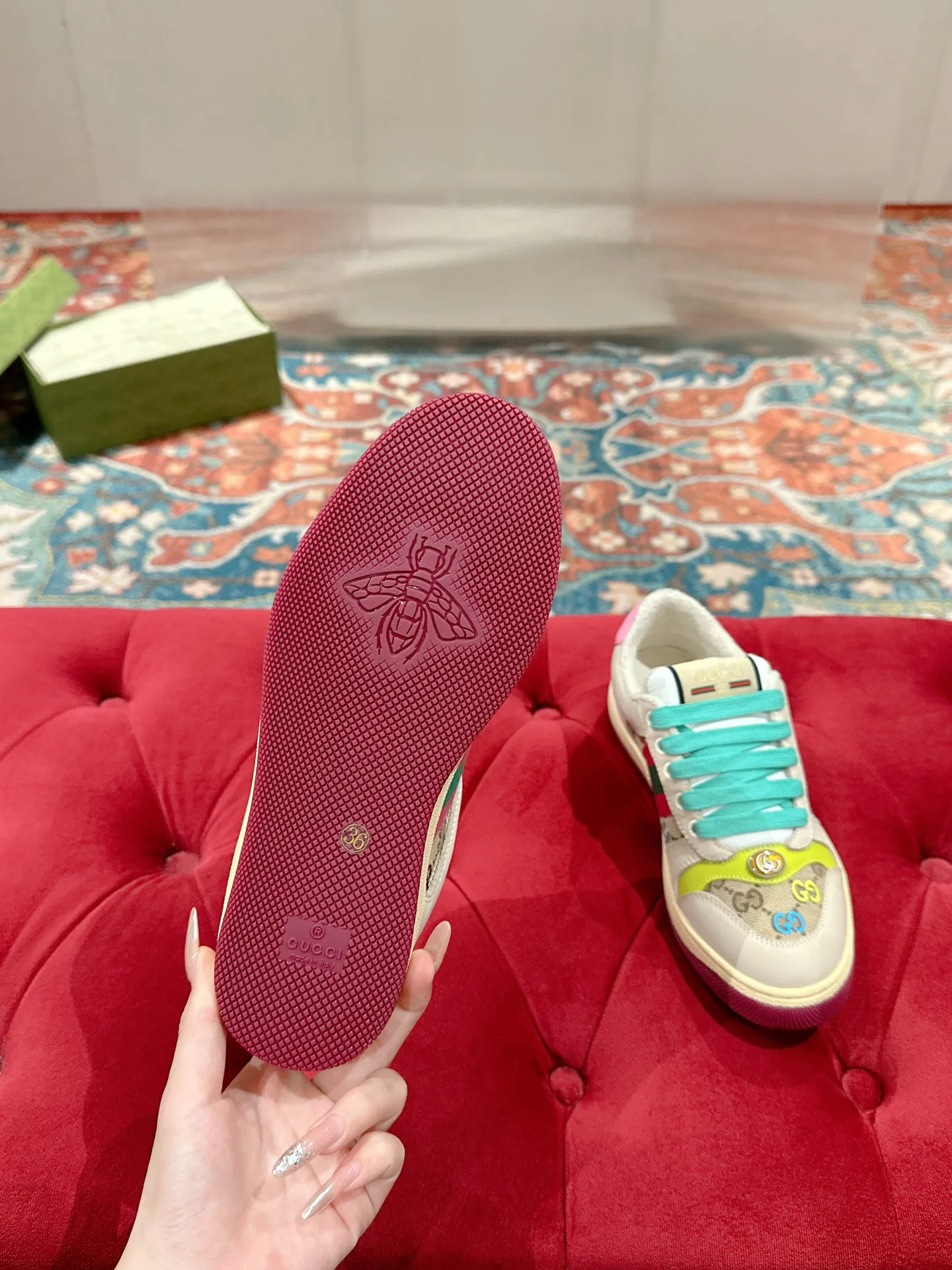 Women's Sneakers GUCCI 17956644