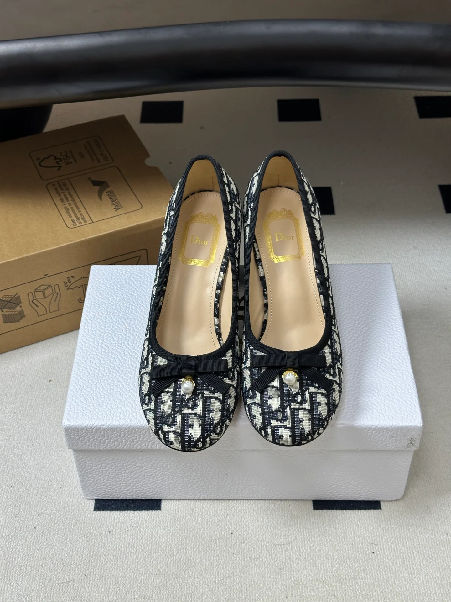 Women's Ballet Flats CHRISTIAN DIOR 18049193