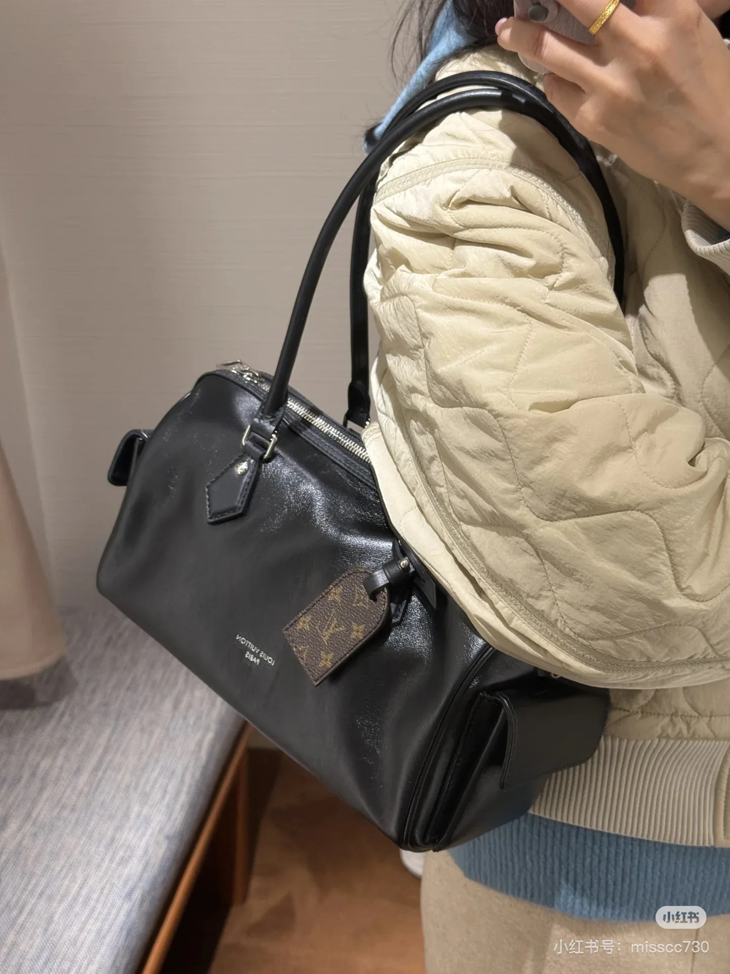 Women's Classic Handbags LOUIS VUITTON 18376567