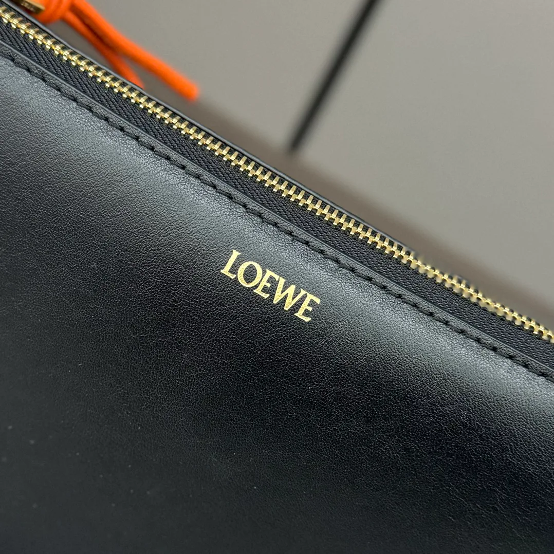 Women's Clutches LOEWE 18116459