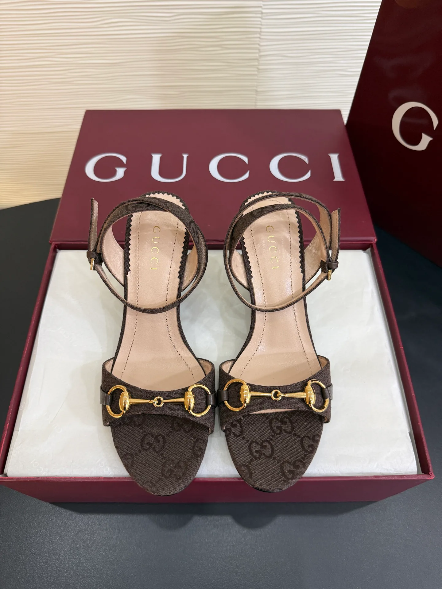 Women's Open-Toe Sandals GUCCI 18071149
