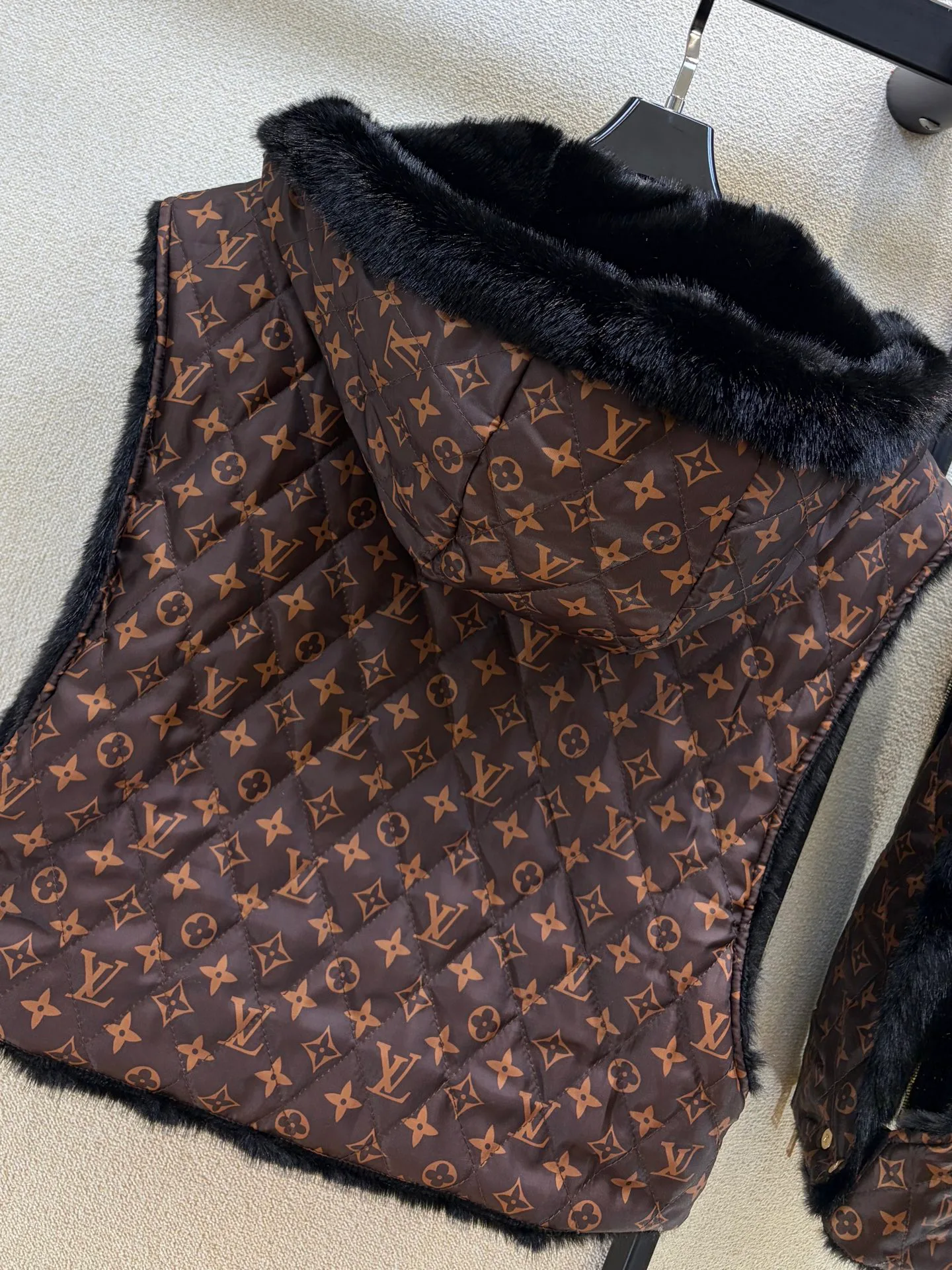Women's Vests LOUIS VUITTON 18407834