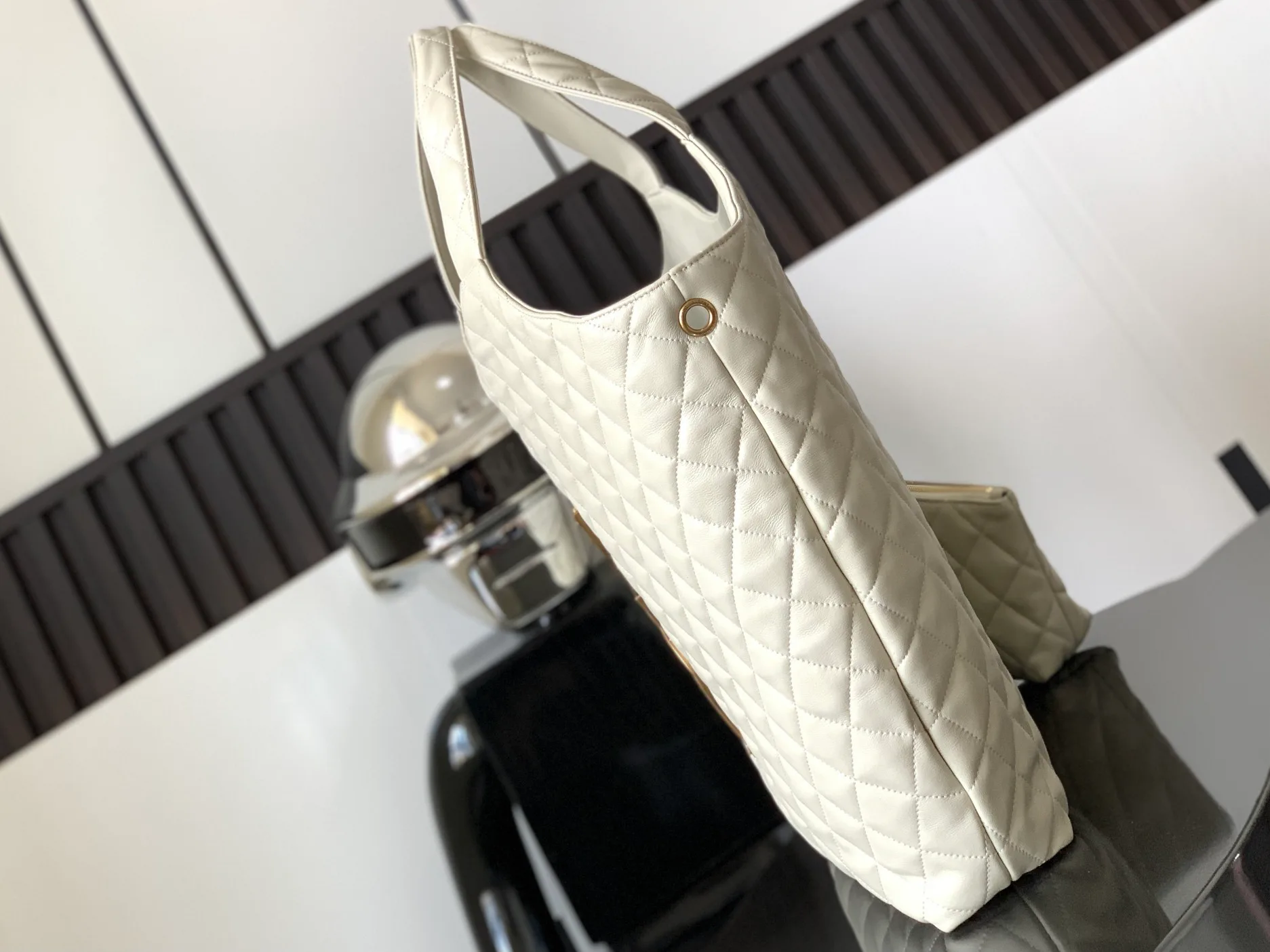 Women's Classic Handbags SAINT LAURENT 17698319