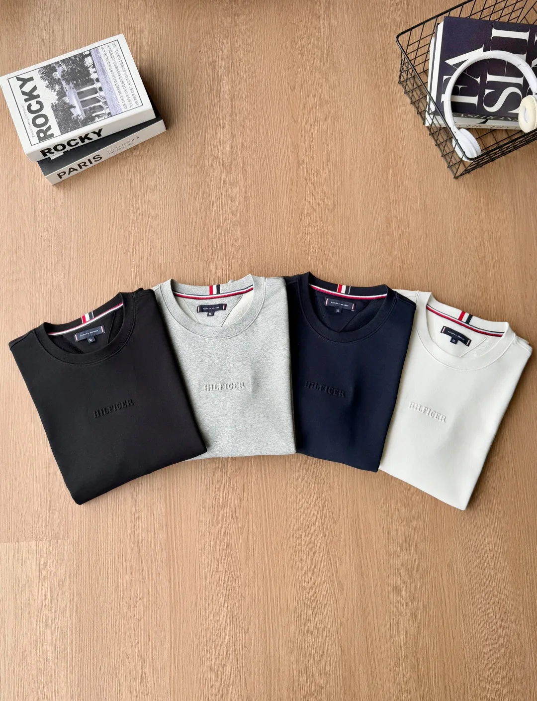 Women's Sweatshirts And Hoodies TOMMY HILFIGER 18182380