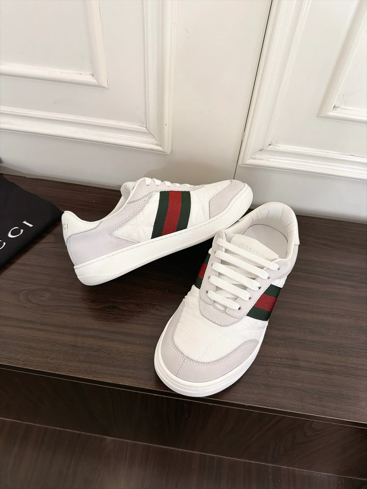 Women's Sneakers GUCCI 17963555