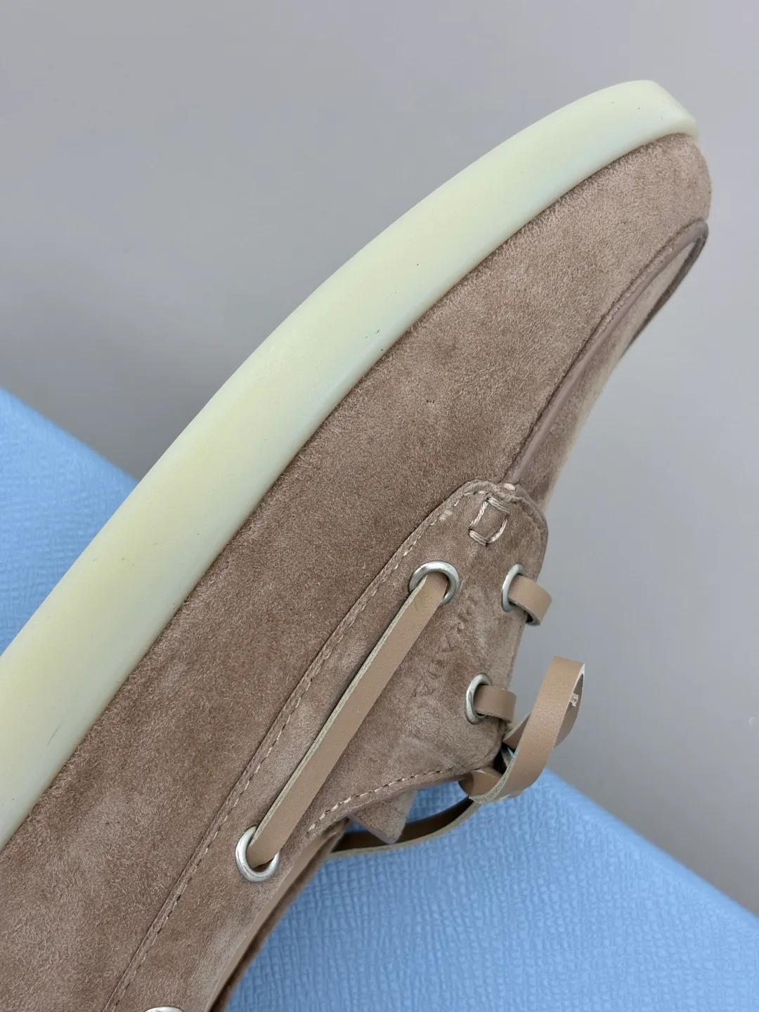 Women's Loafers And Moccasins PRADA 18223979