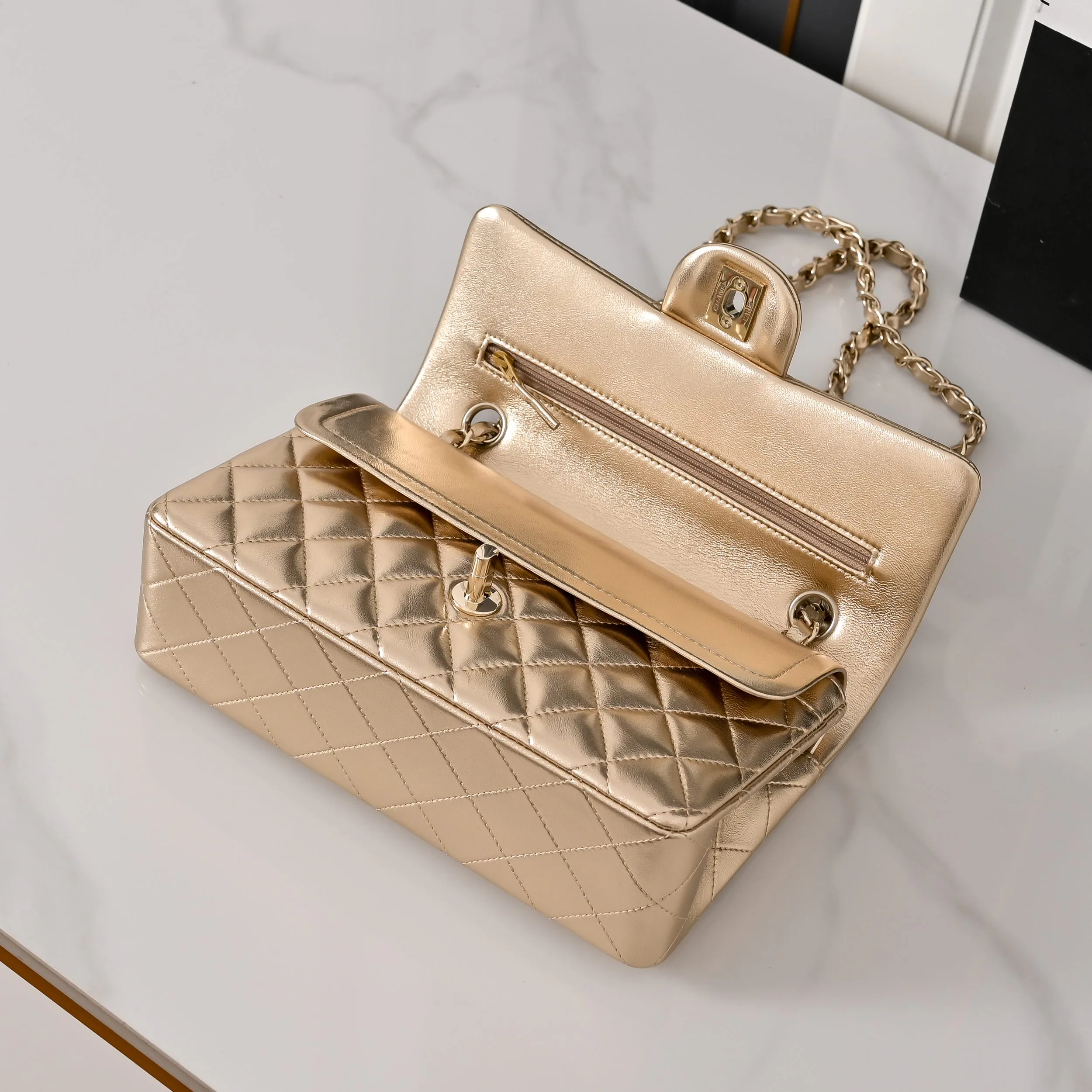 Women's Classic Handbags CHANEL 18307547