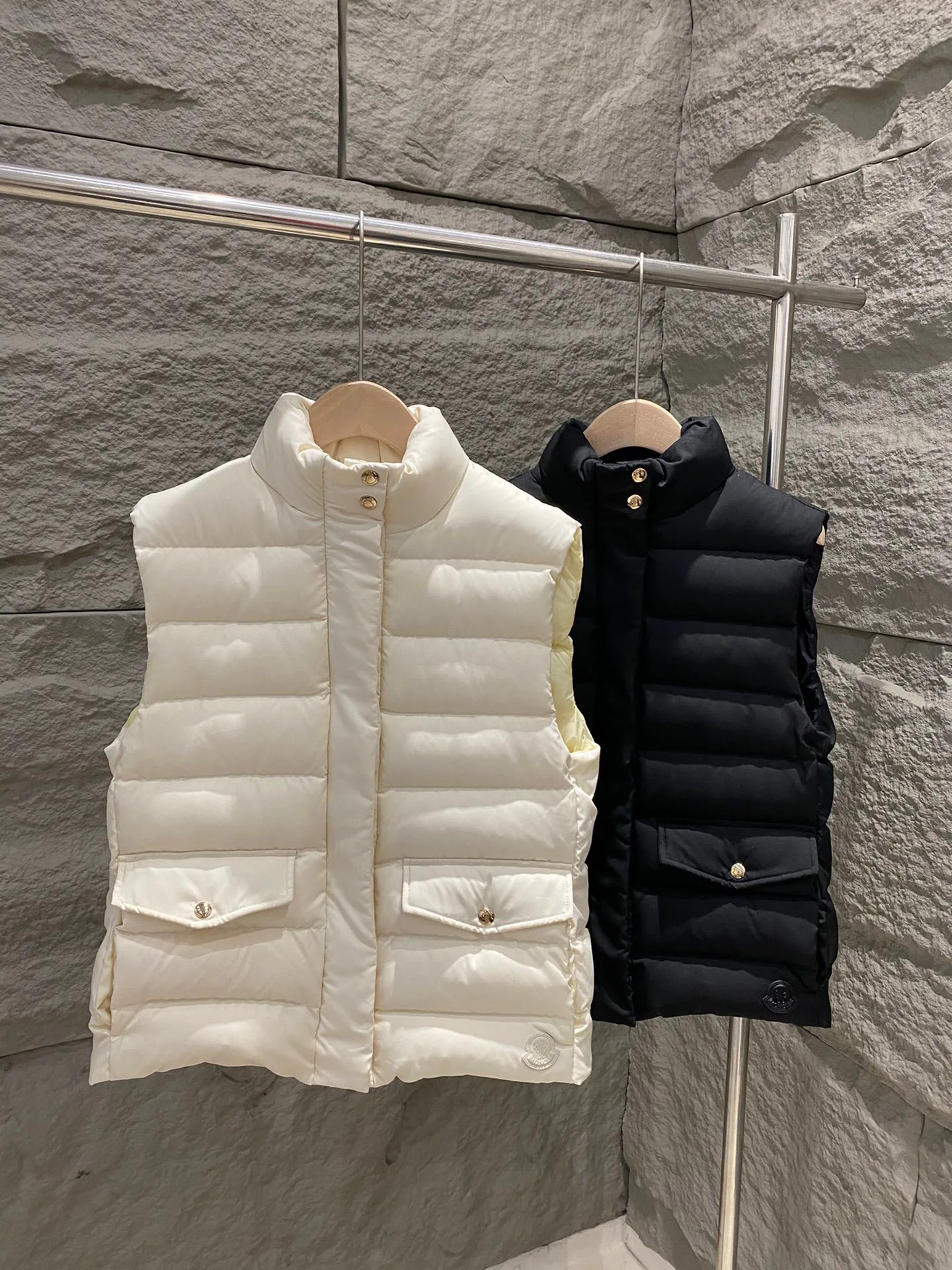 Women's Vests MONCLER 18326253
