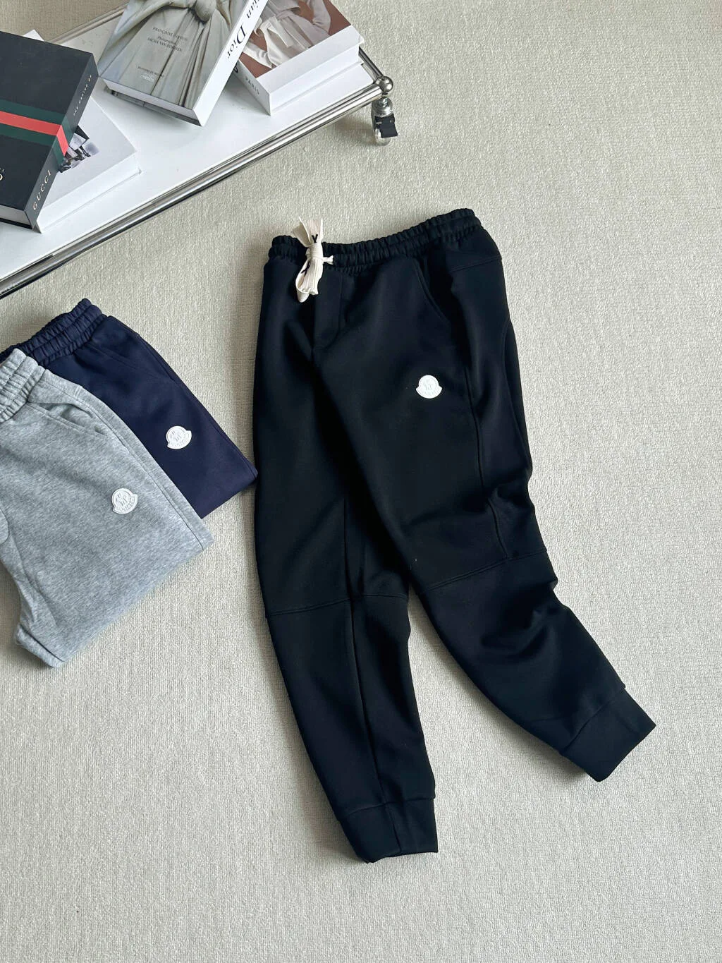 Men's Trousers MONCLER 18069073