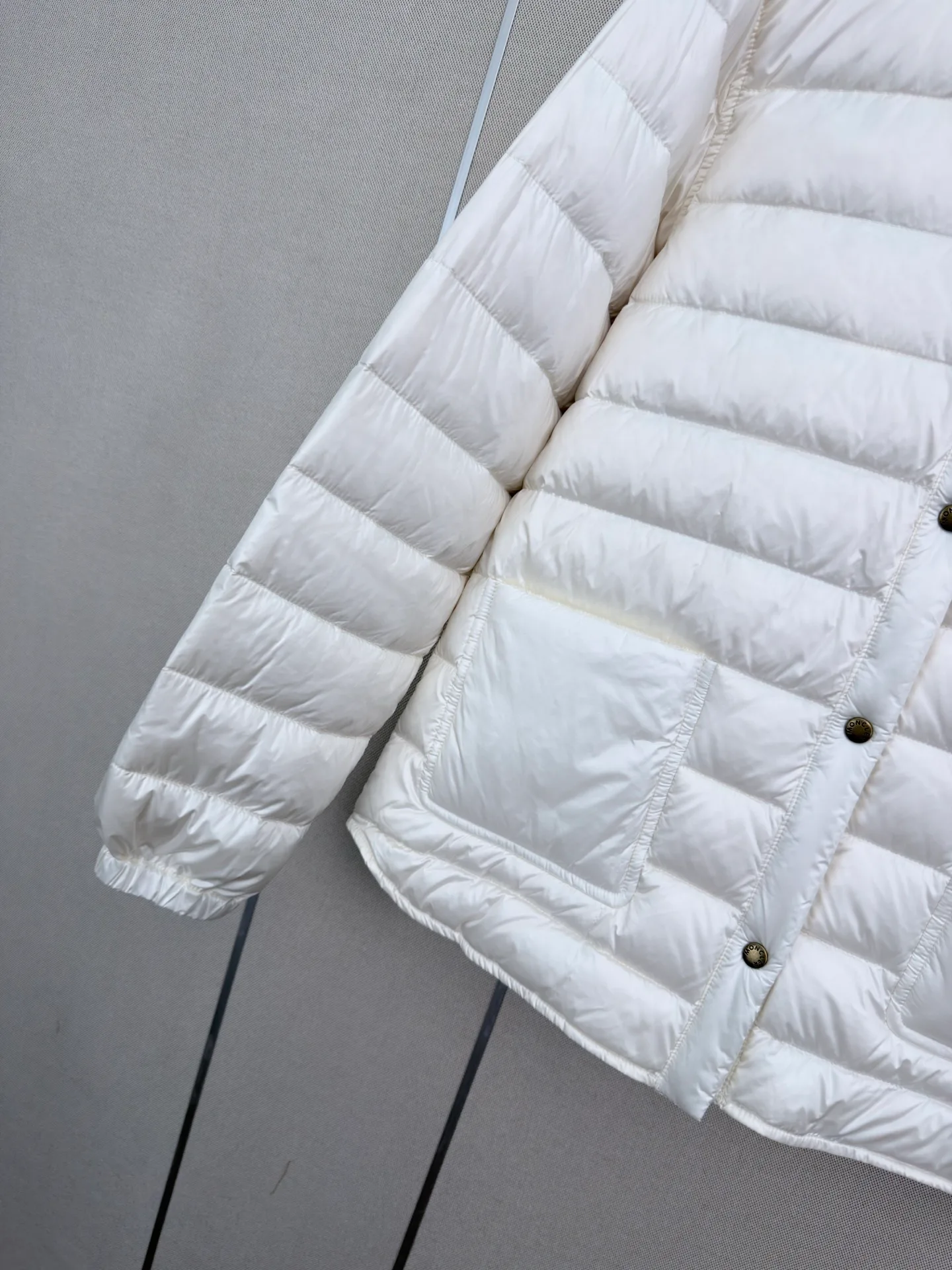 Women's Jackets And Down Jackets MONCLER 17919457