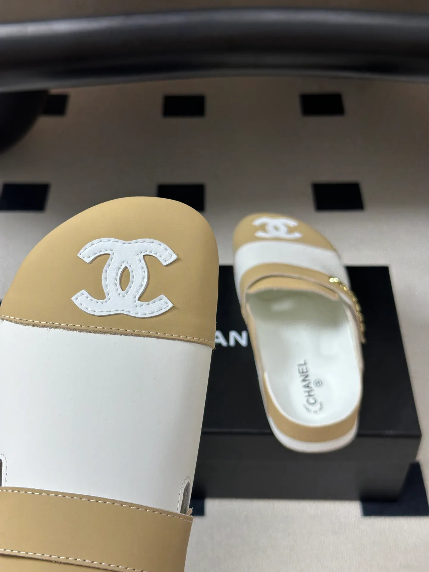Women's Mules And Clogs CHANEL 17830298