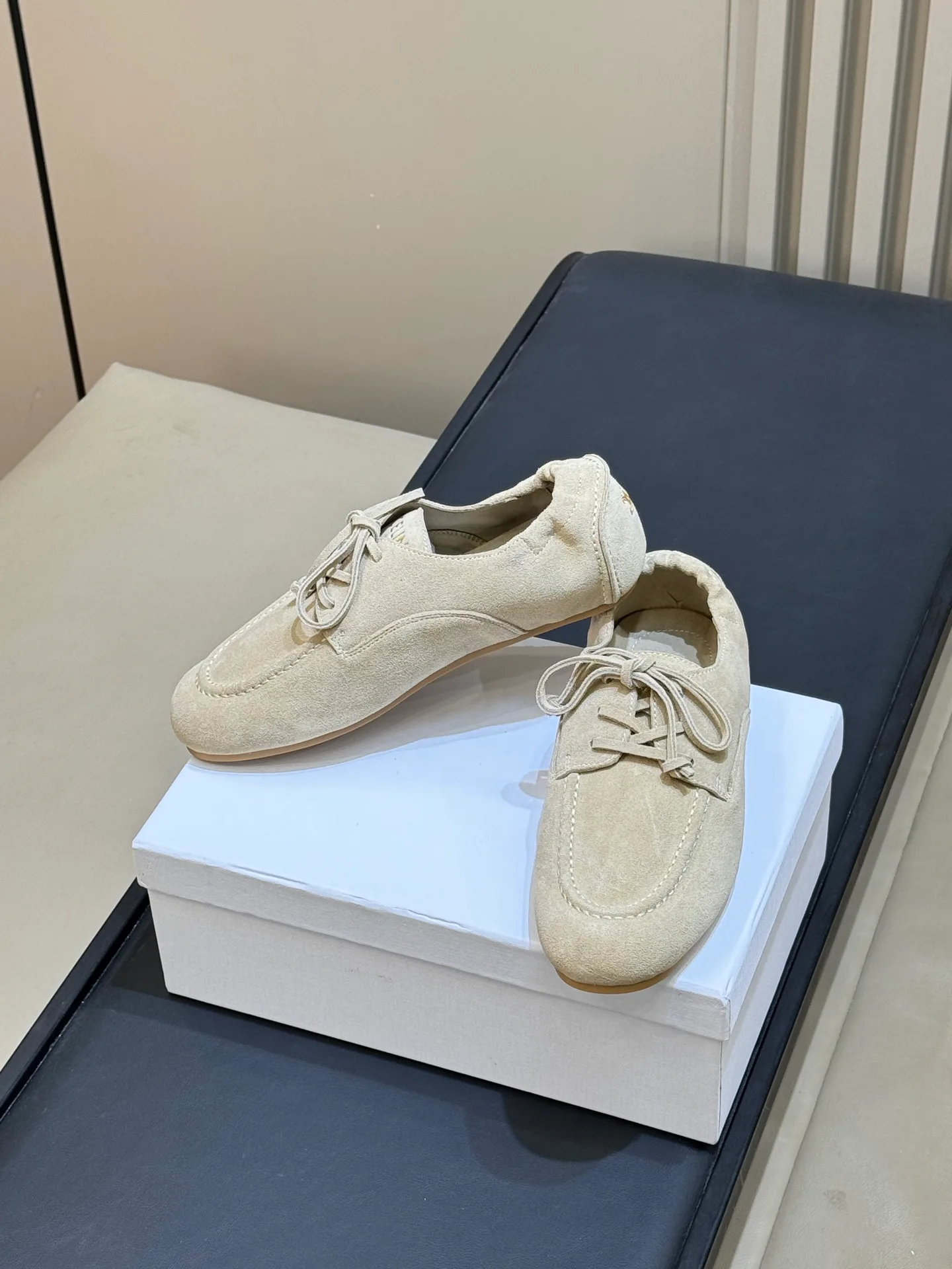 Women's Loafers And Moccasins CELINE 18073383