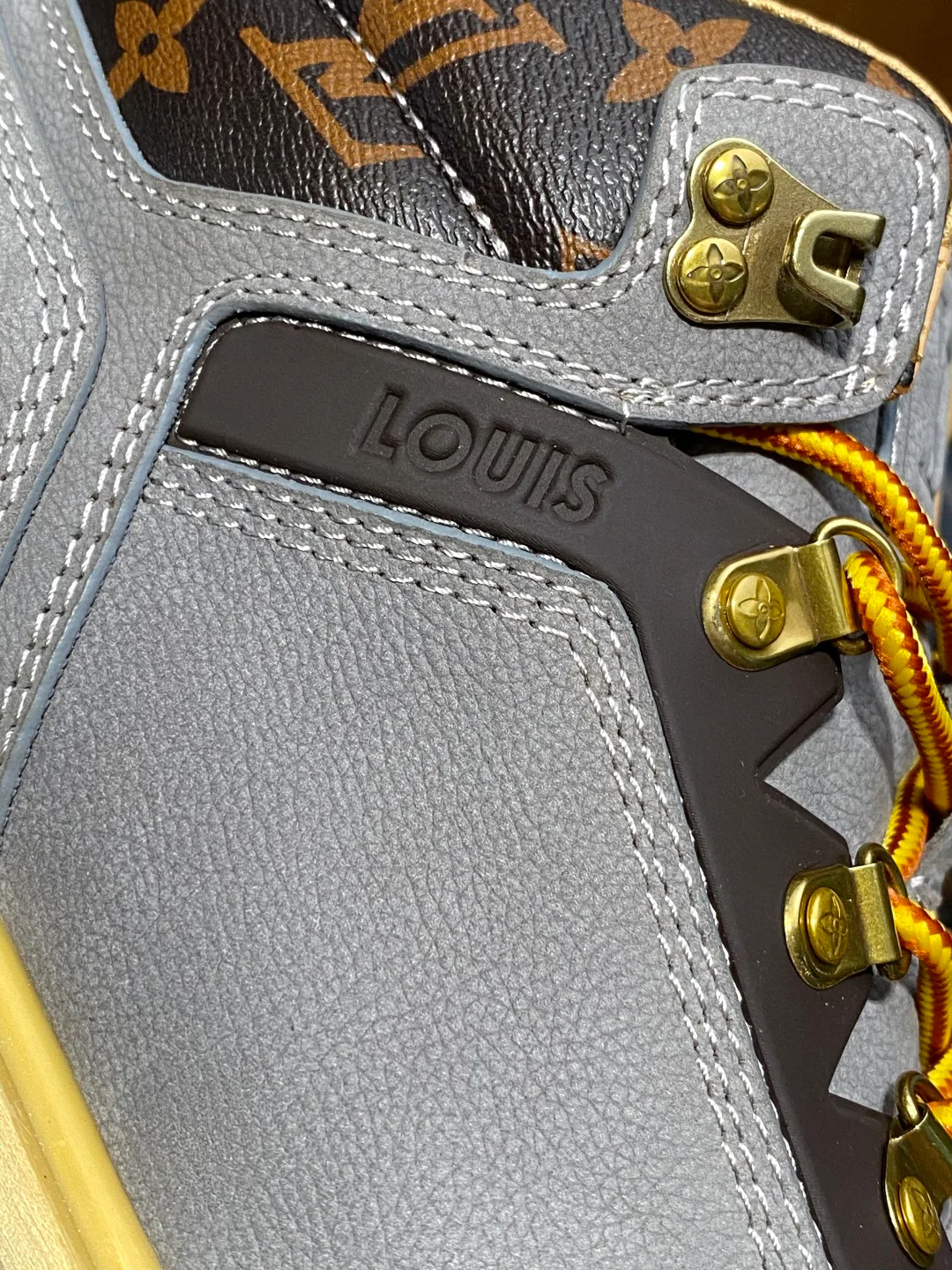 Men's Ankle Boots LOUIS VUITTON 18363480
