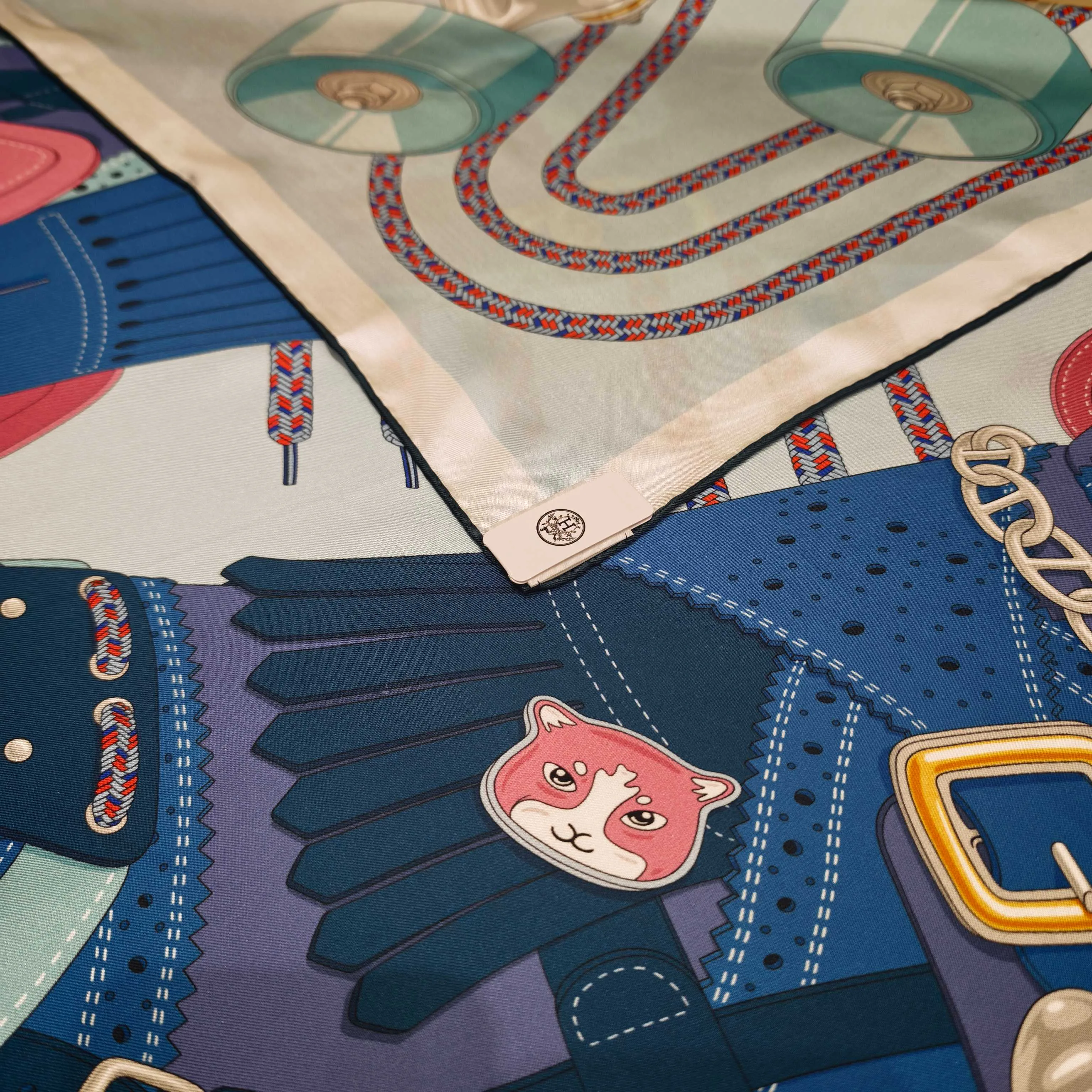Silk Scarves HERMES 18167143