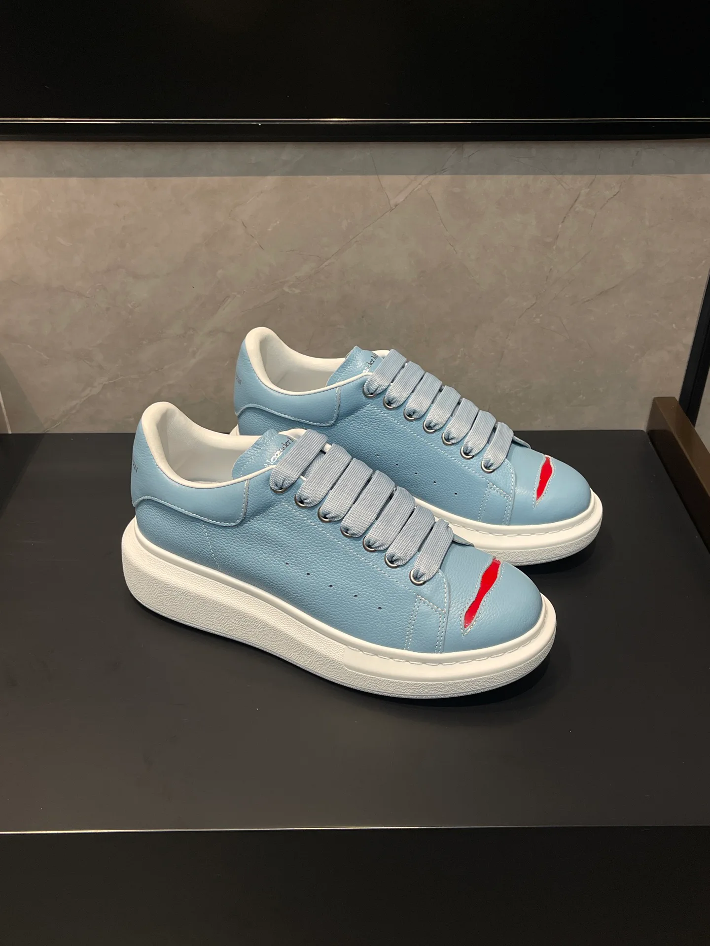 Women's Sneakers ALEXANDER MCQUEEN 18363939