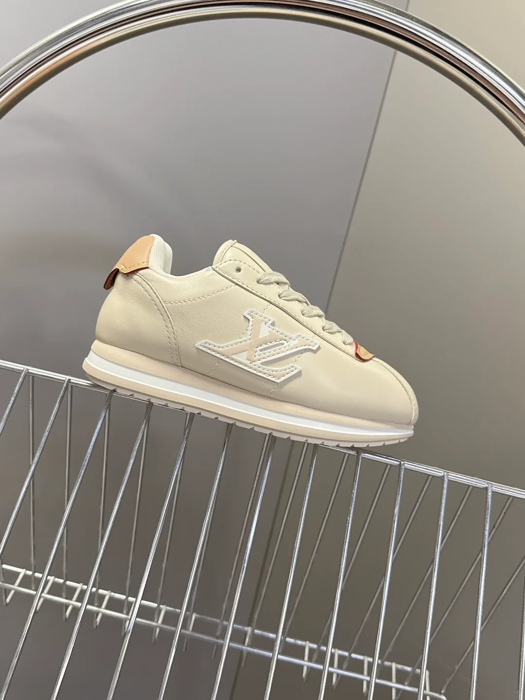 Women's Sneakers LOUIS VUITTON 18005441