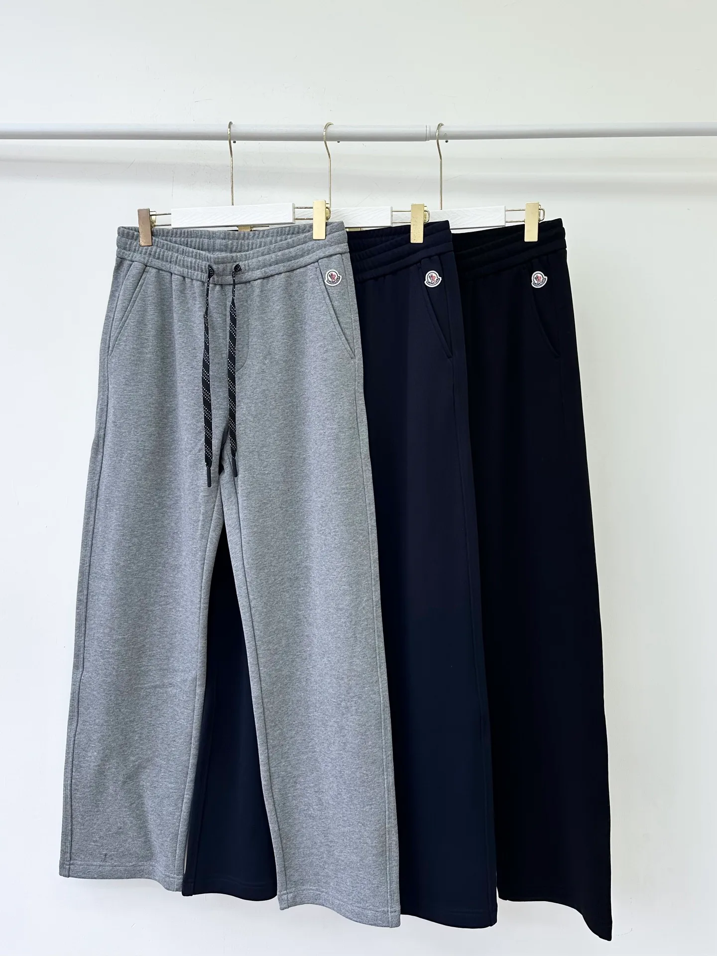 Men's Trousers MONCLER 17975296