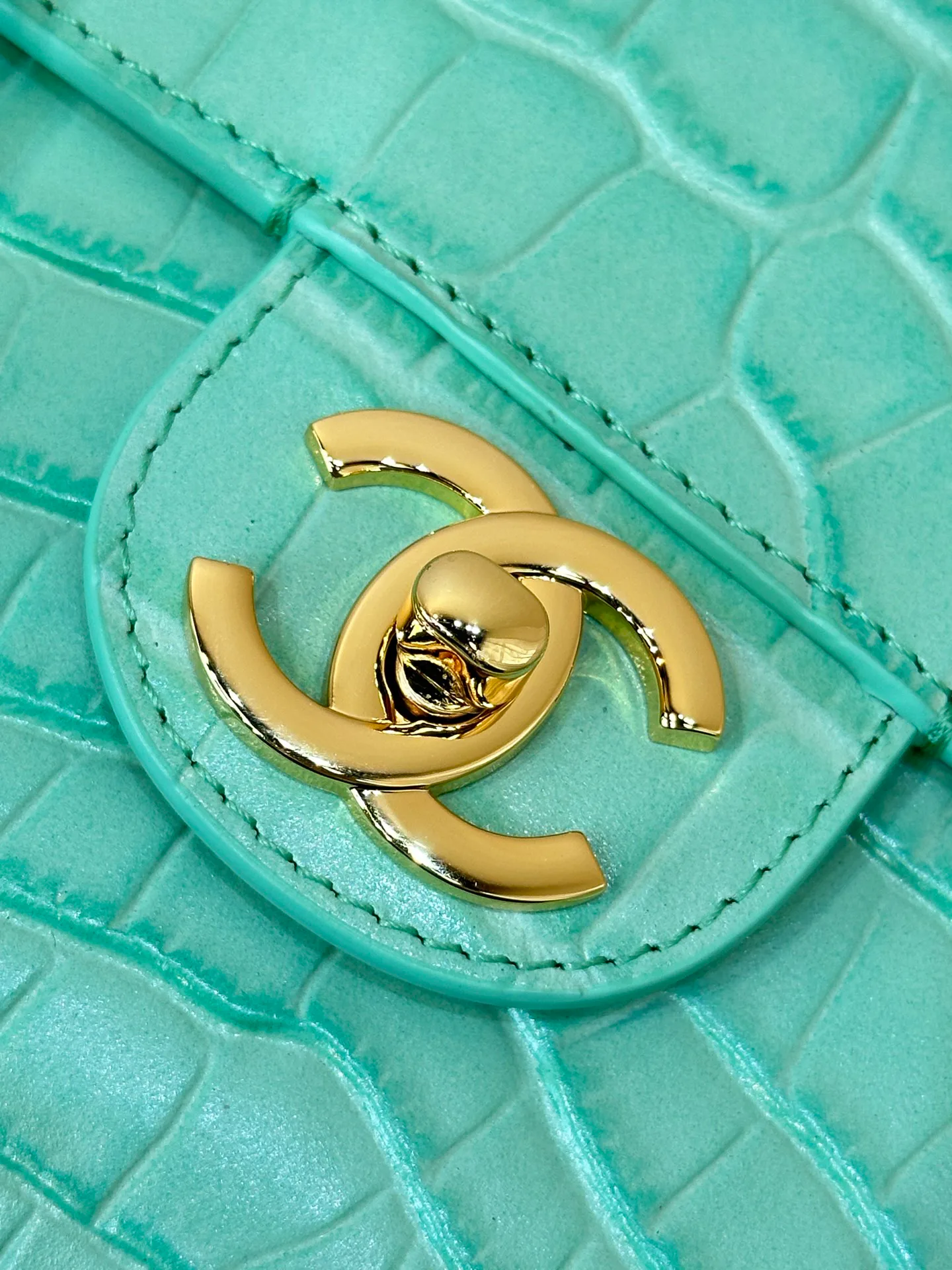 Women's Classic Handbags CHANEL 18000307