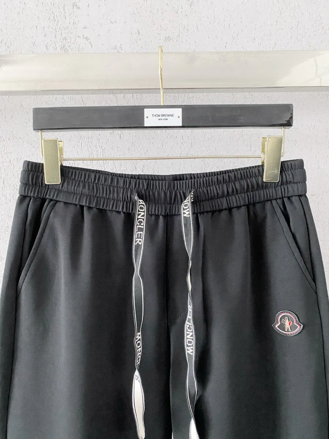 Men's Trousers MONCLER 18296227