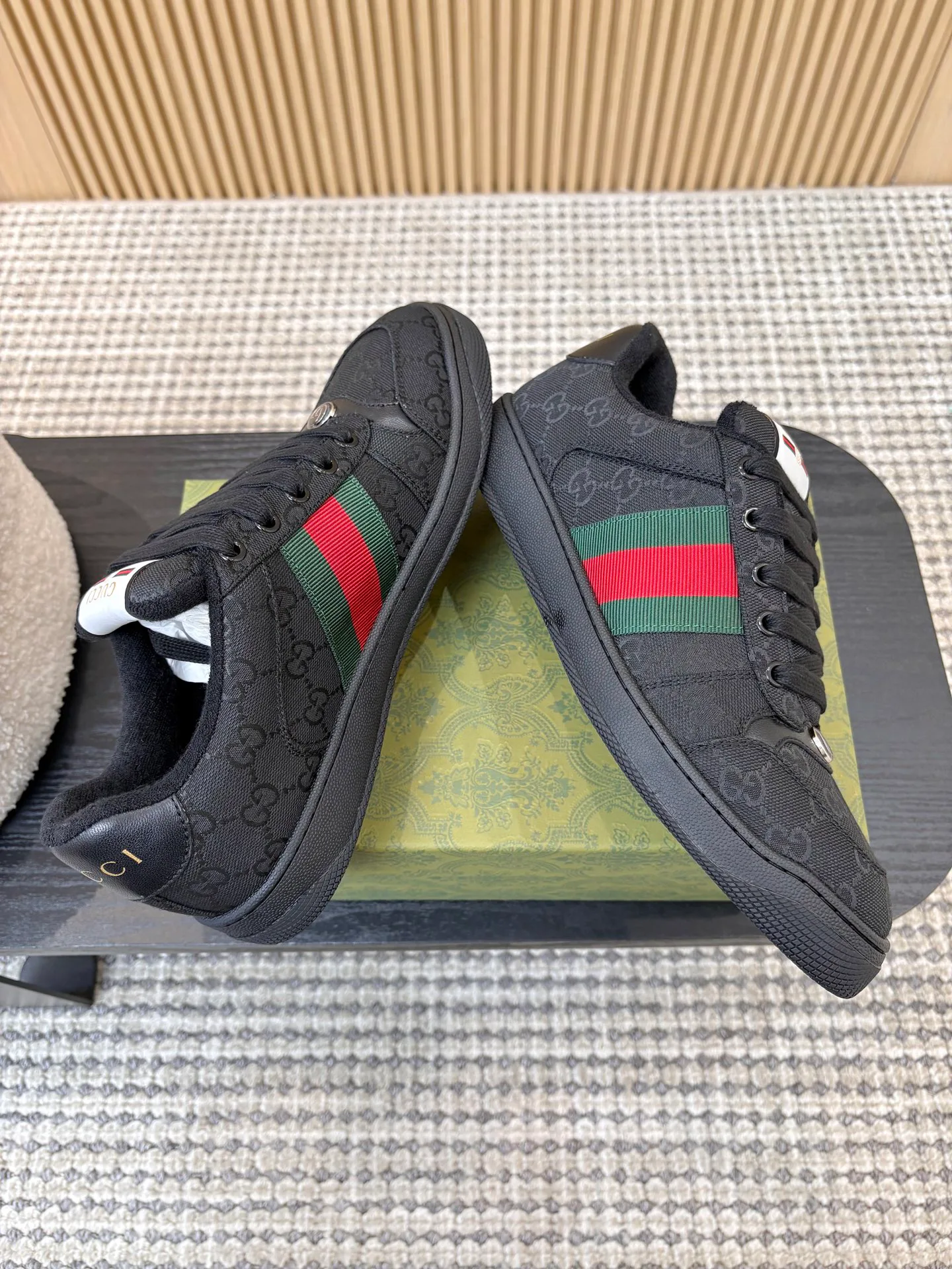 Women's Sneakers GUCCI 17978106