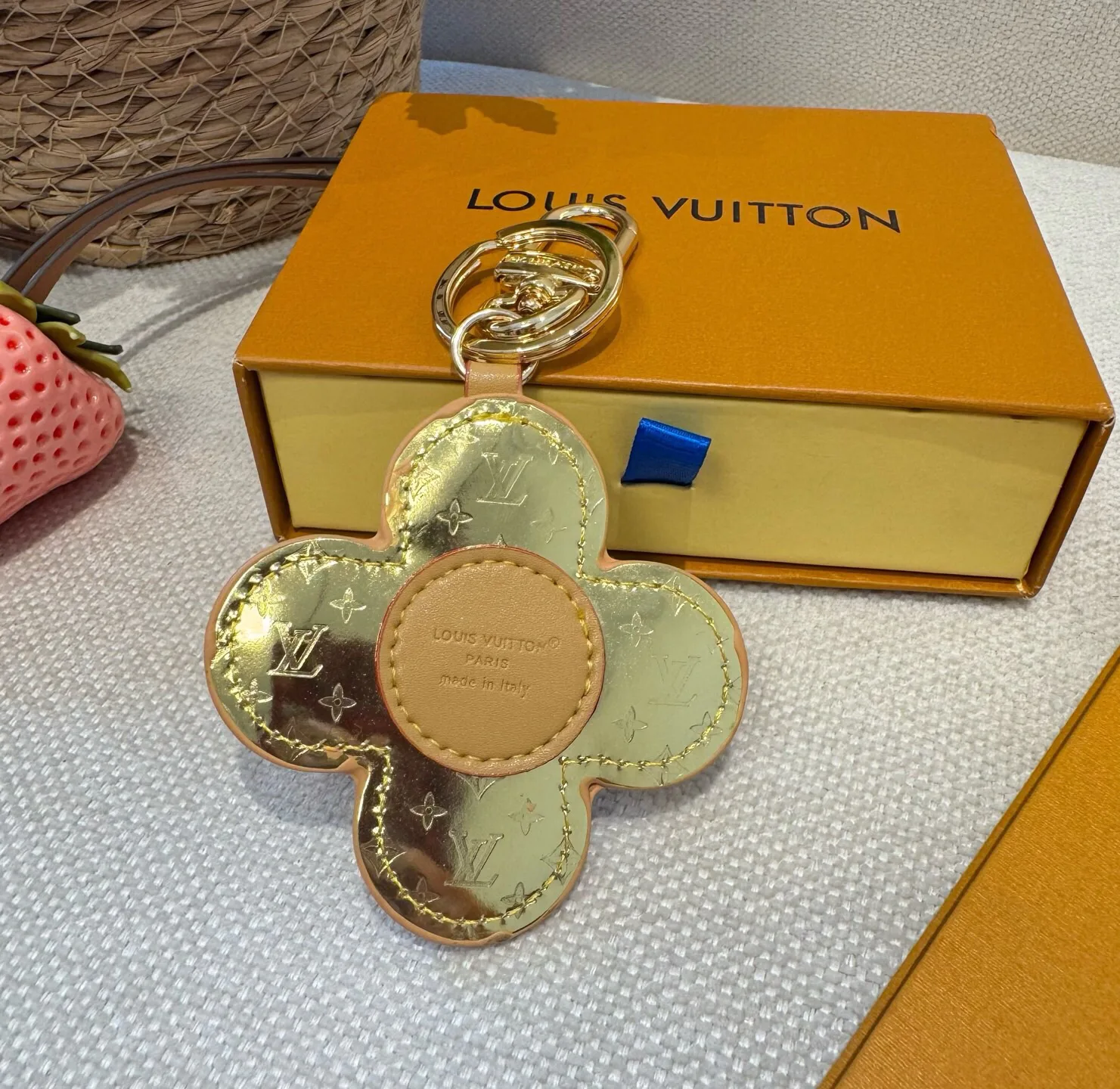 Key Cases LOUIS VUITTON 18013300