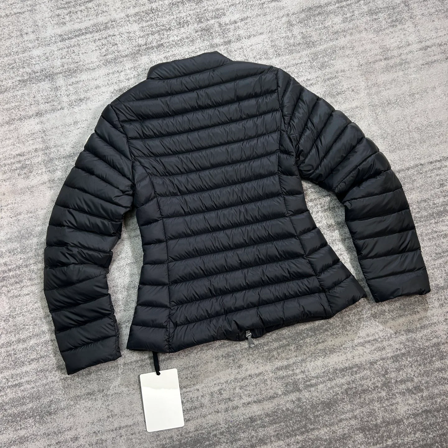 Women's Jackets And Down Jackets MONCLER 18133832