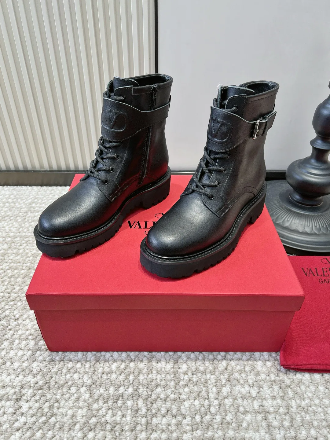 Women's Ankle Boots VALENTINO 17869528