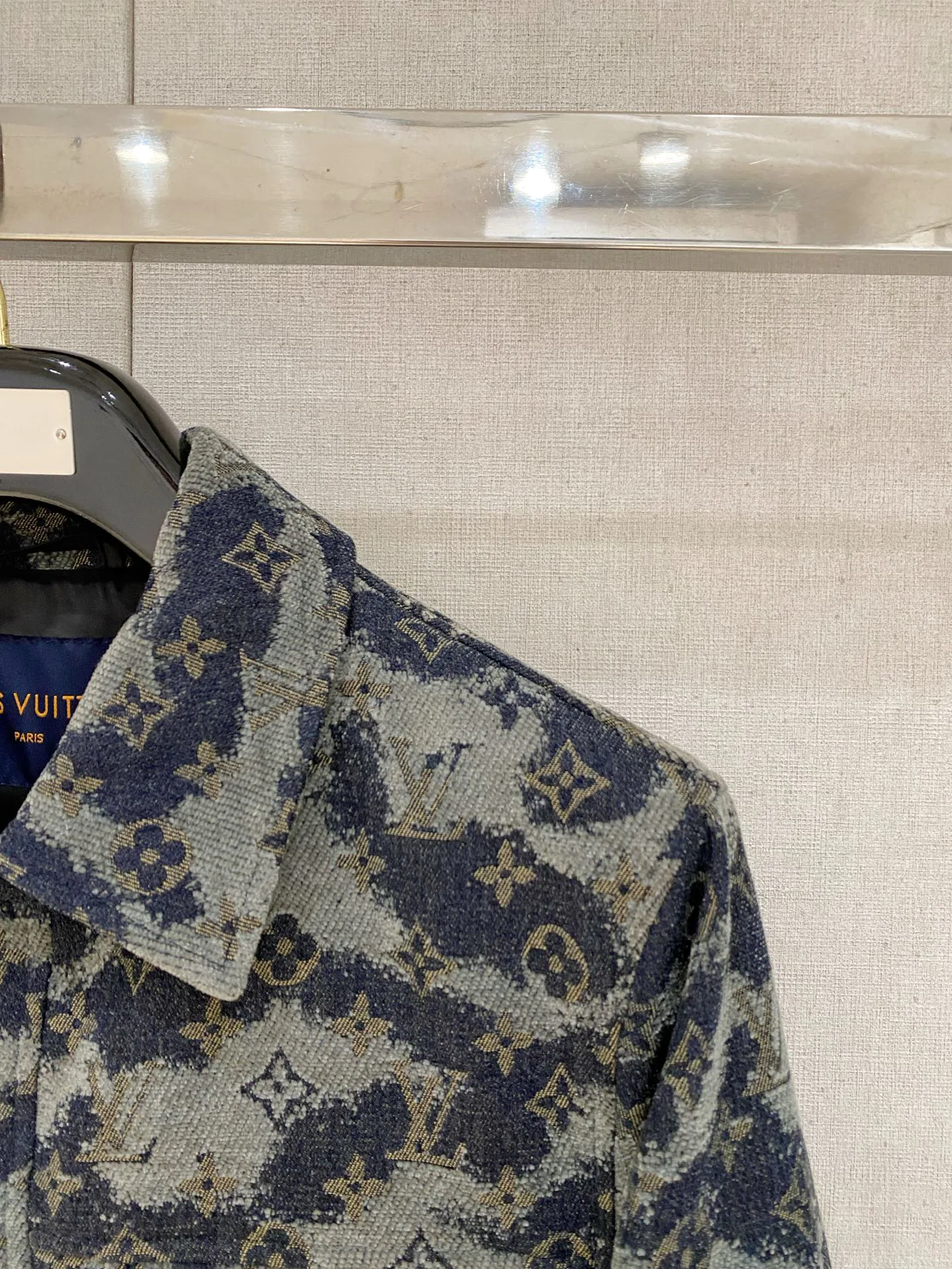 Men's Jackets And Down Jackets LOUIS VUITTON 18273030