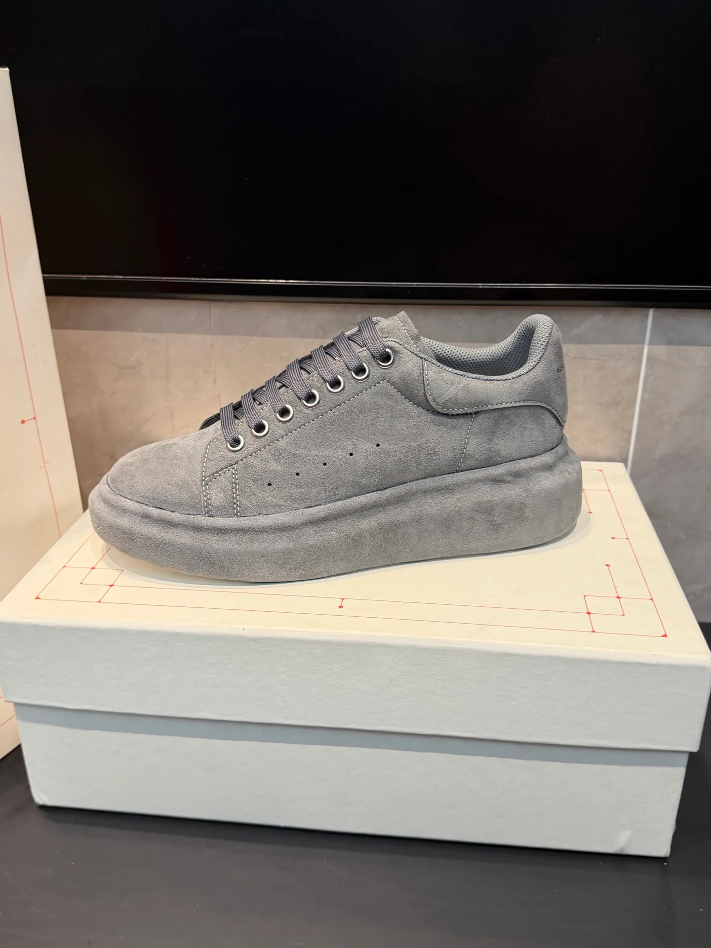 Women's Sneakers ALEXANDER MCQUEEN 18363905