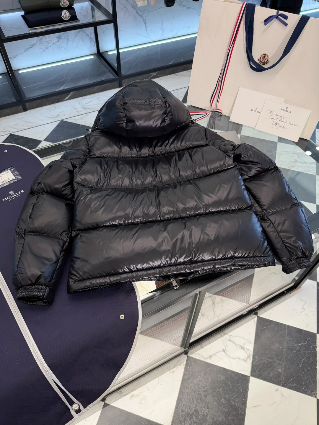 Men's Jackets And Down Jackets MONCLER 18007595