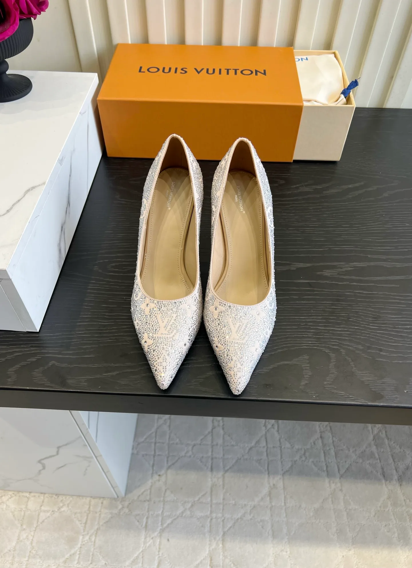 Women's Heels LOUIS VUITTON 18152246