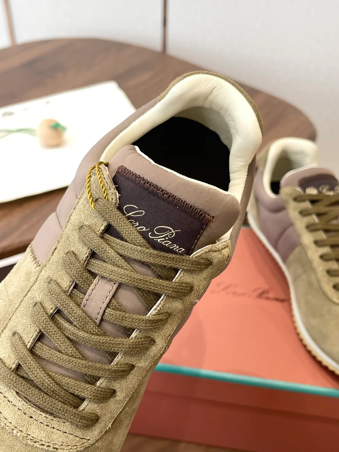 Women's Sneakers LORO PIANA 17364673