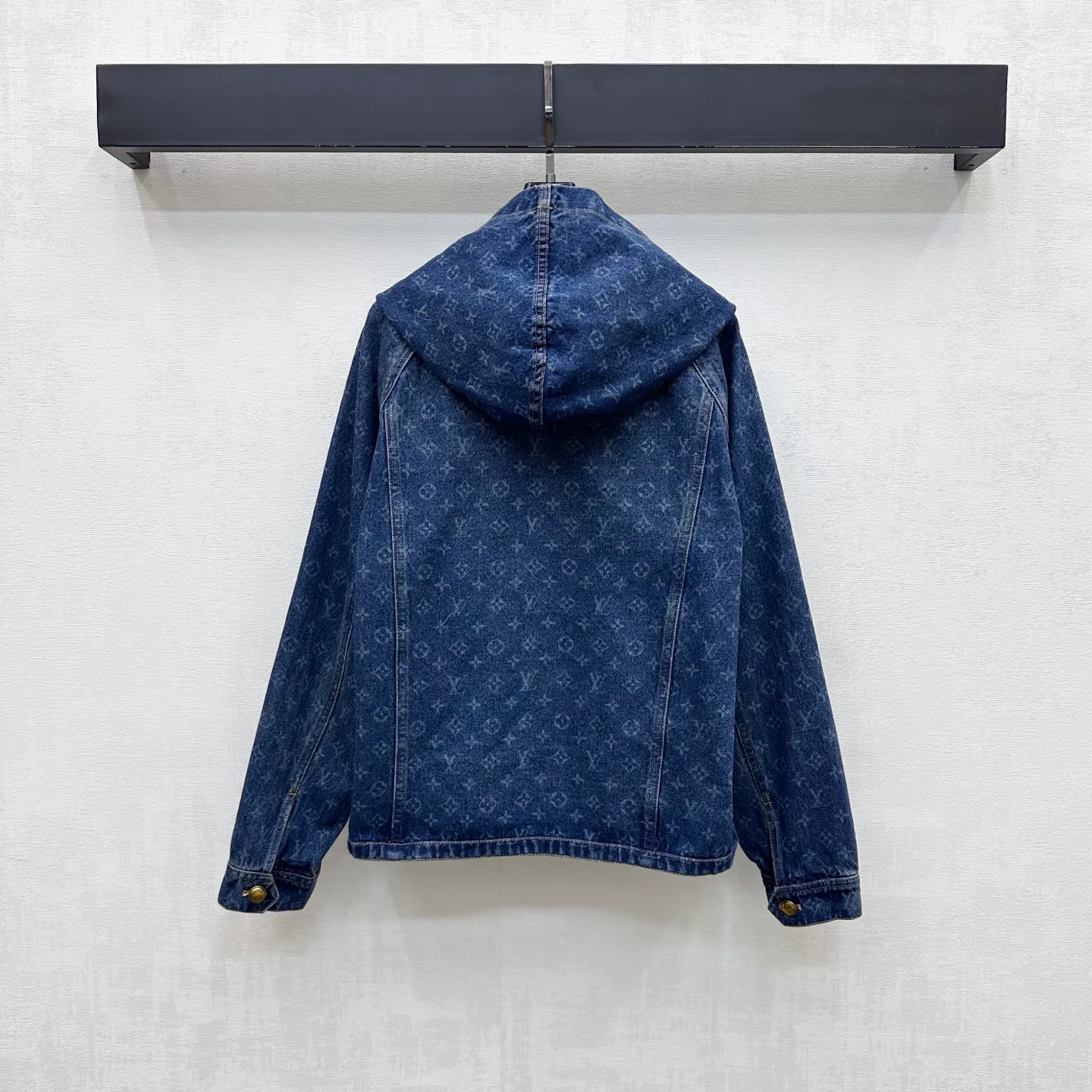 Women's Jackets And Down Jackets LOUIS VUITTON 18328050