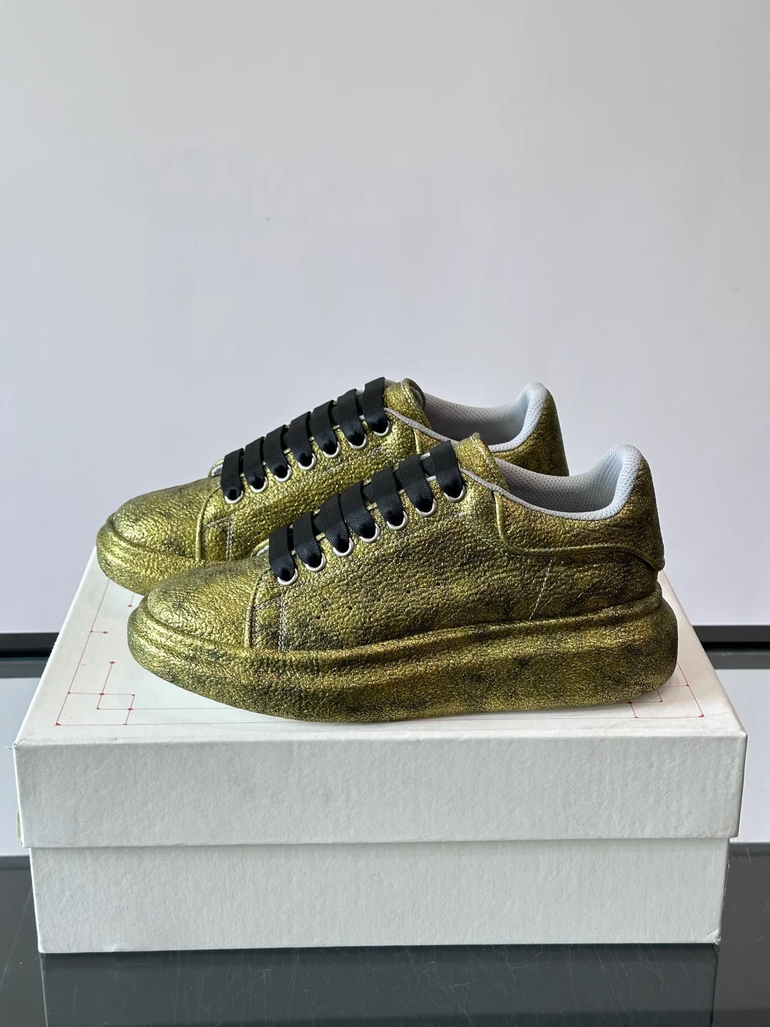 Women's Sneakers ALEXANDER MCQUEEN 17447541